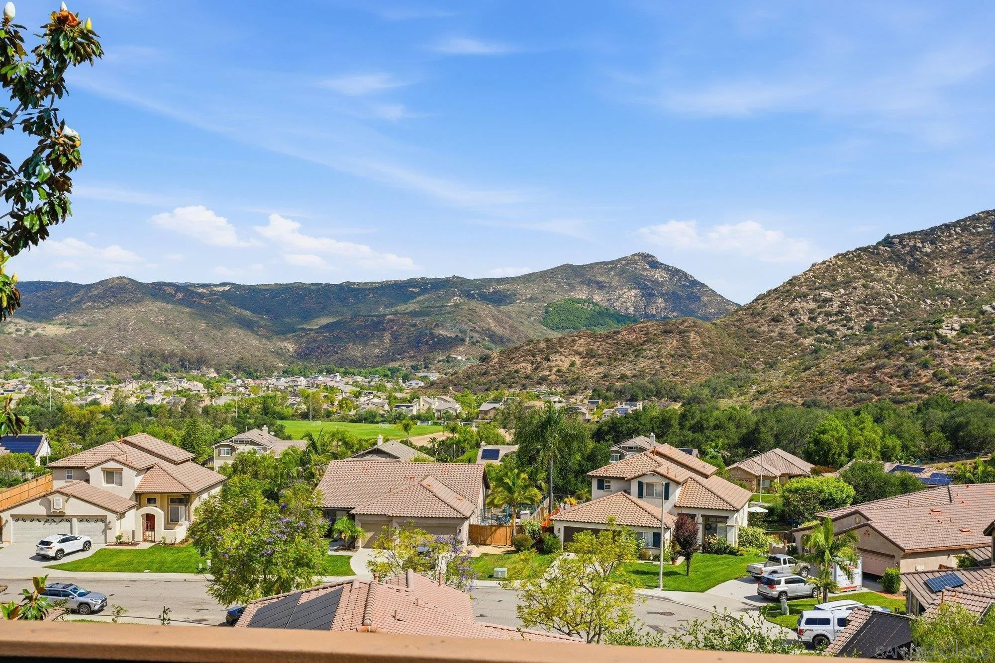 https://cdn.realtyfeed.com/cdn/127/260011631/64c09f939f495f15a9280831dfcb9ef4.webp