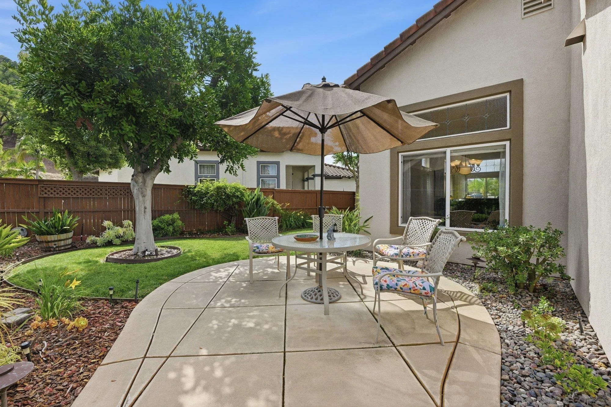 https://cdn.realtyfeed.com/cdn/127/260011631/7367131be94d93467d2e8e9a74630fd1.webp