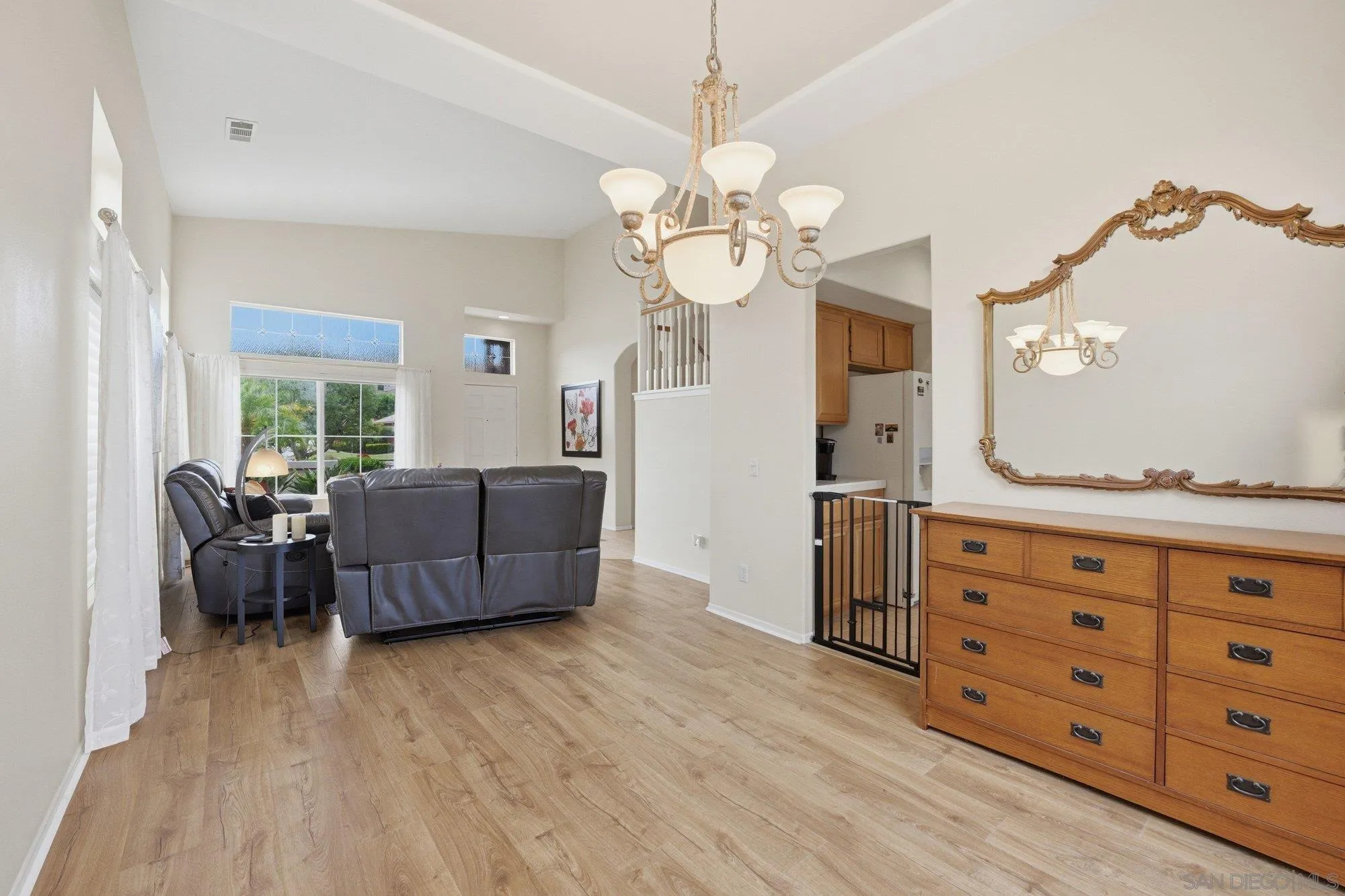 https://cdn.realtyfeed.com/cdn/127/260011631/8588ddd69e7e2c958954a2e4b3a2da8f.webp