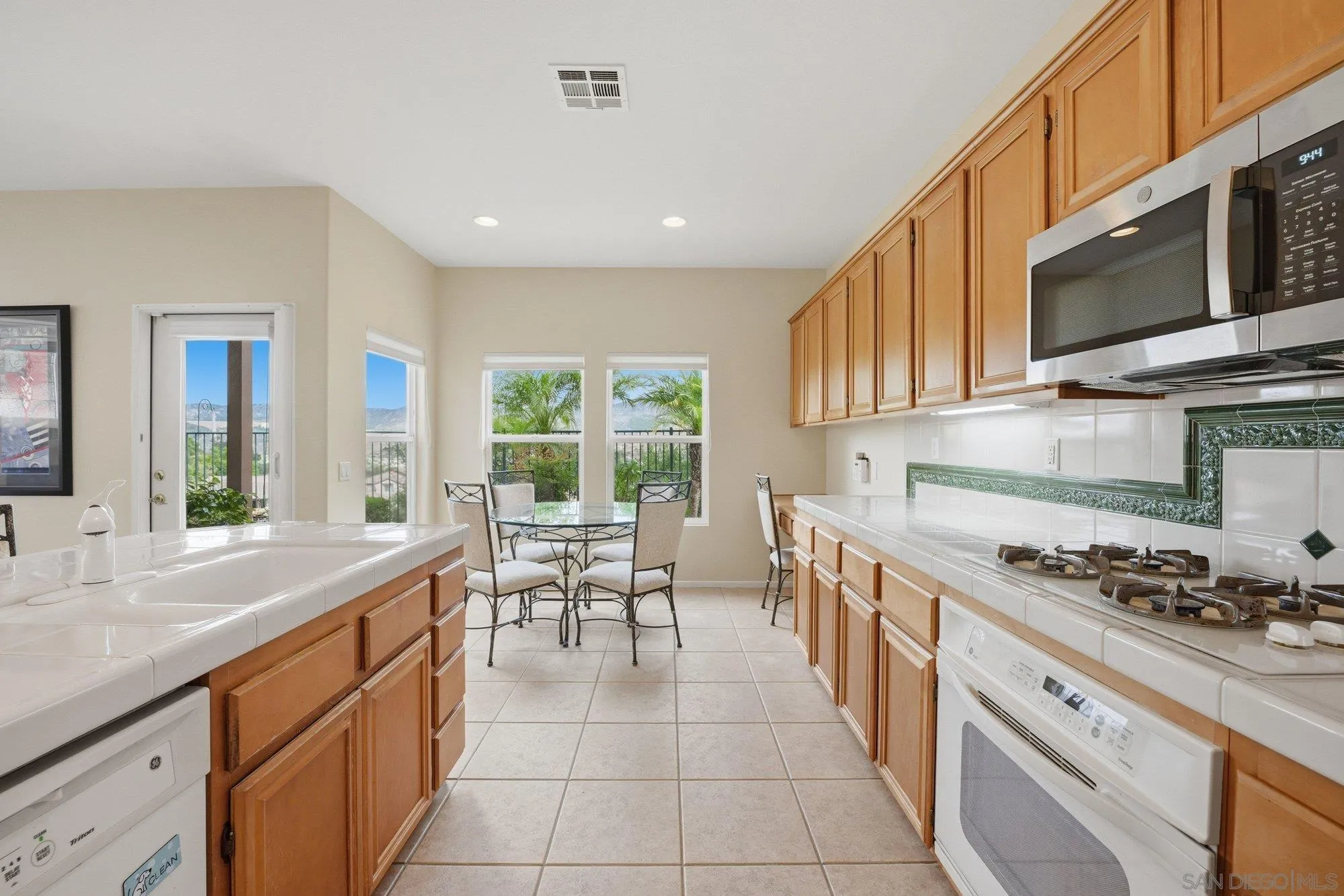 https://cdn.realtyfeed.com/cdn/127/260011631/b9f958be44654b7e11598b94de396f6e.webp