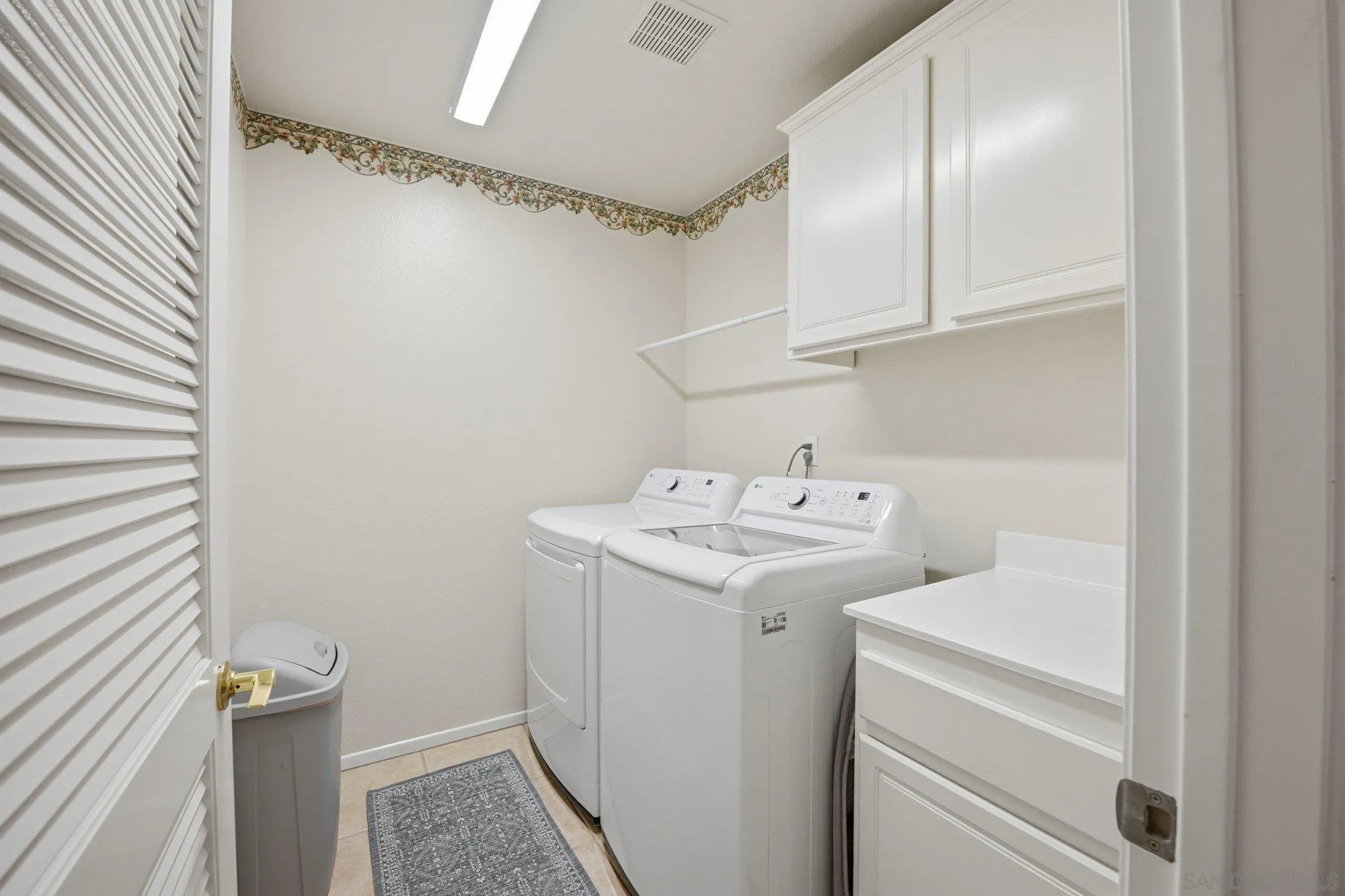 https://cdn.realtyfeed.com/cdn/127/260011631/d5238b6e8ed45e2c6e3817d6d75e3015.webp