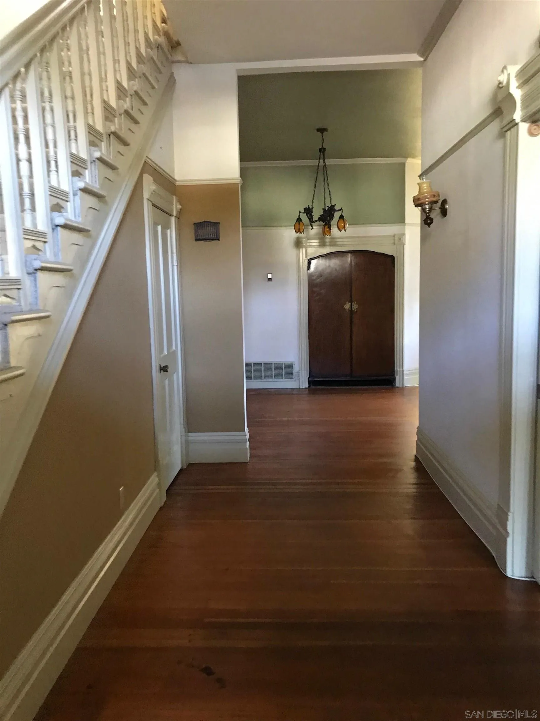 https://cdn.realtyfeed.com/cdn/127/260011632/0543604bfba0969e695c619ed664f4c1.webp