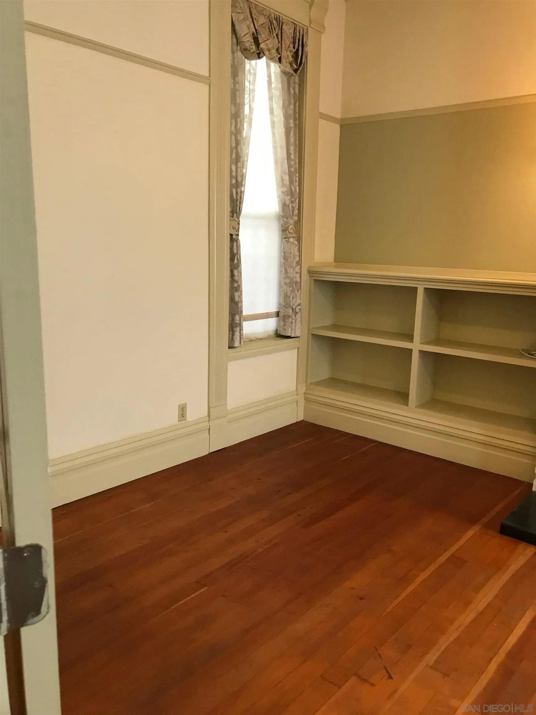 Photo #37: 260011632 Listing: Photo #37