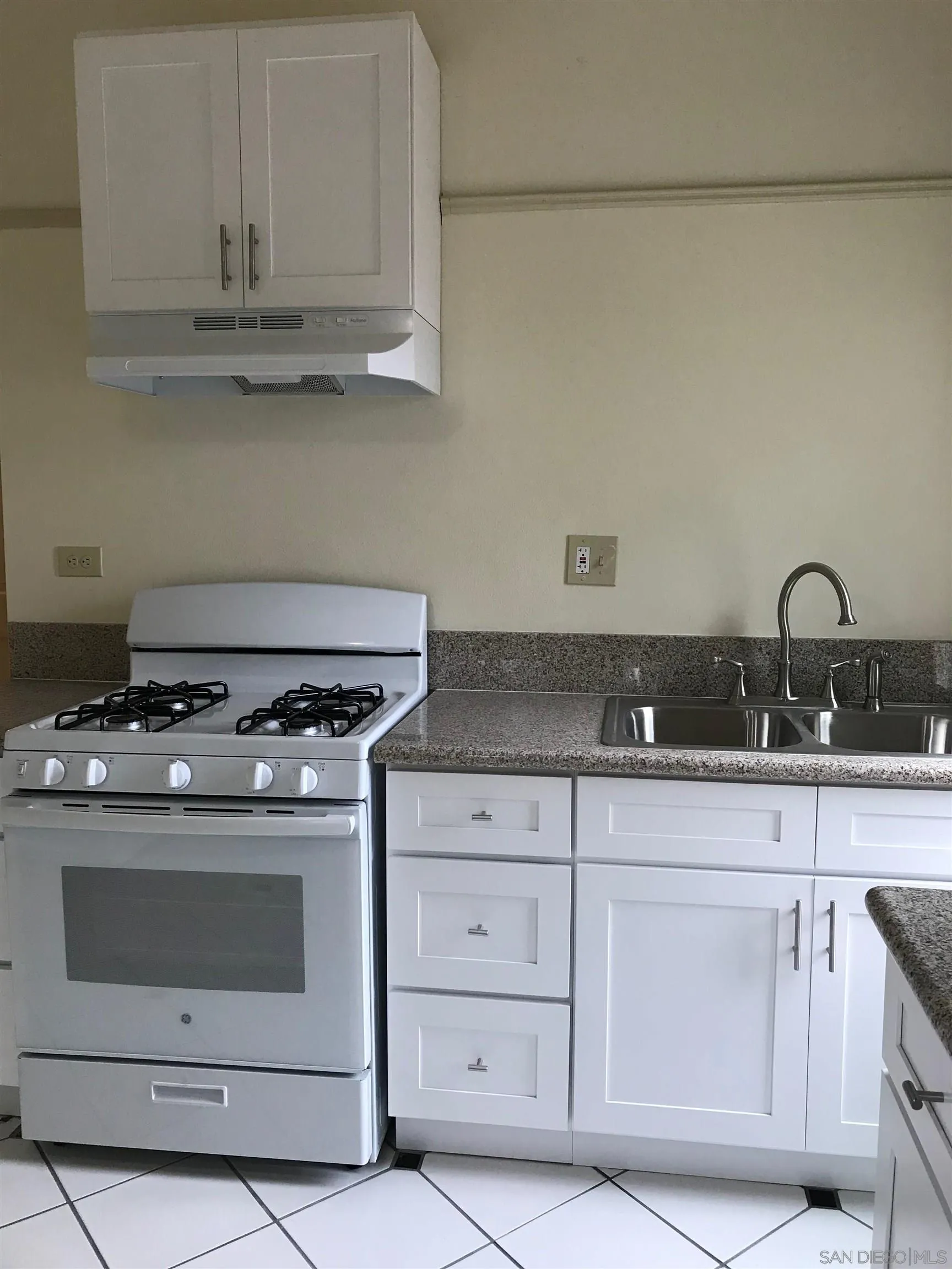 Photo #43: 260011632 Listing: Photo #43