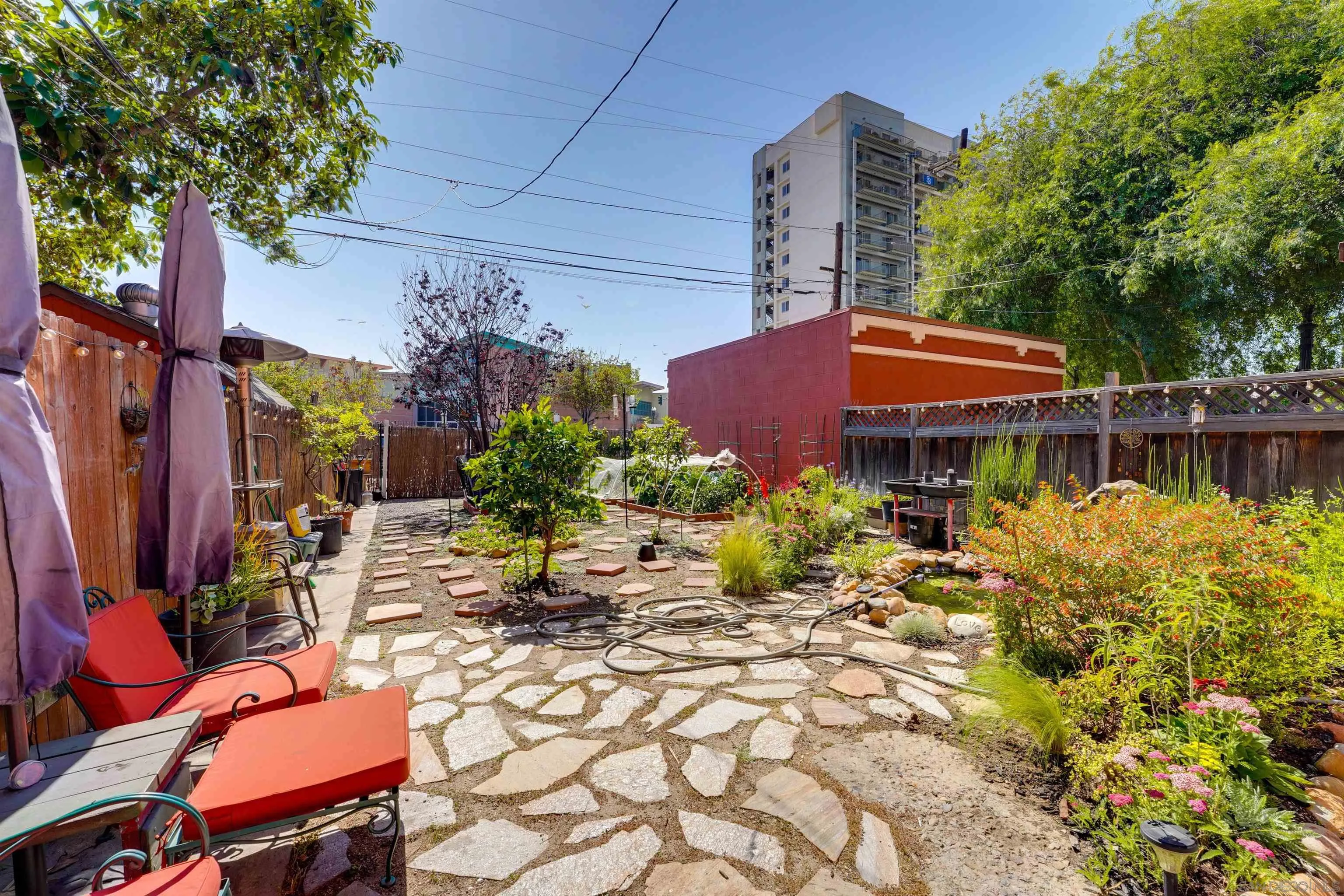 https://cdn.realtyfeed.com/cdn/127/260011632/f76c1d08f87b775ebfd23bc286b4ca56.webp
