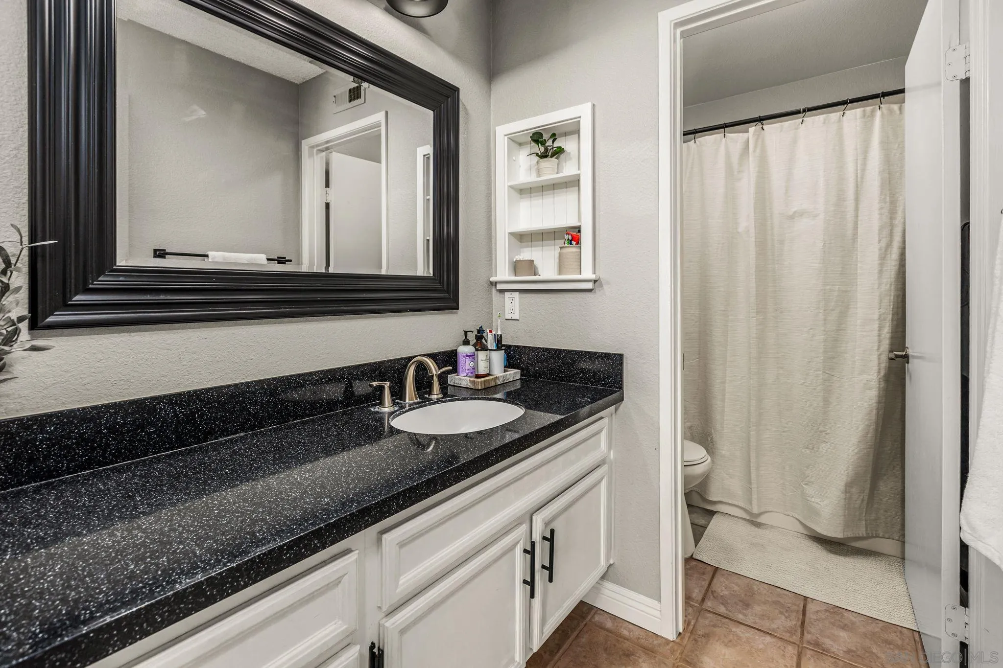 Photo #12: 260011633 Listing: Photo #12