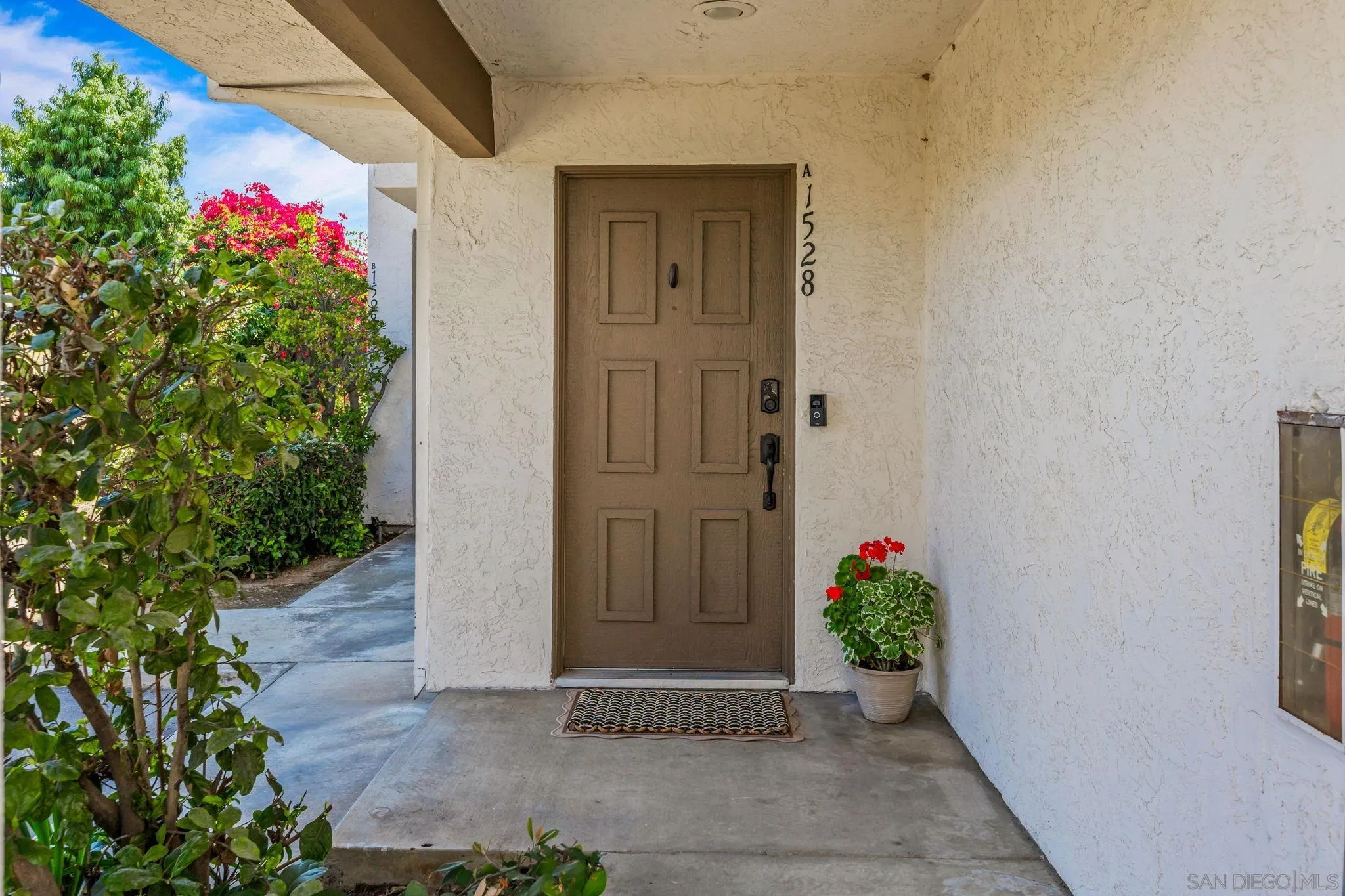 Photo #4: 260011633 Listing: Photo #4
