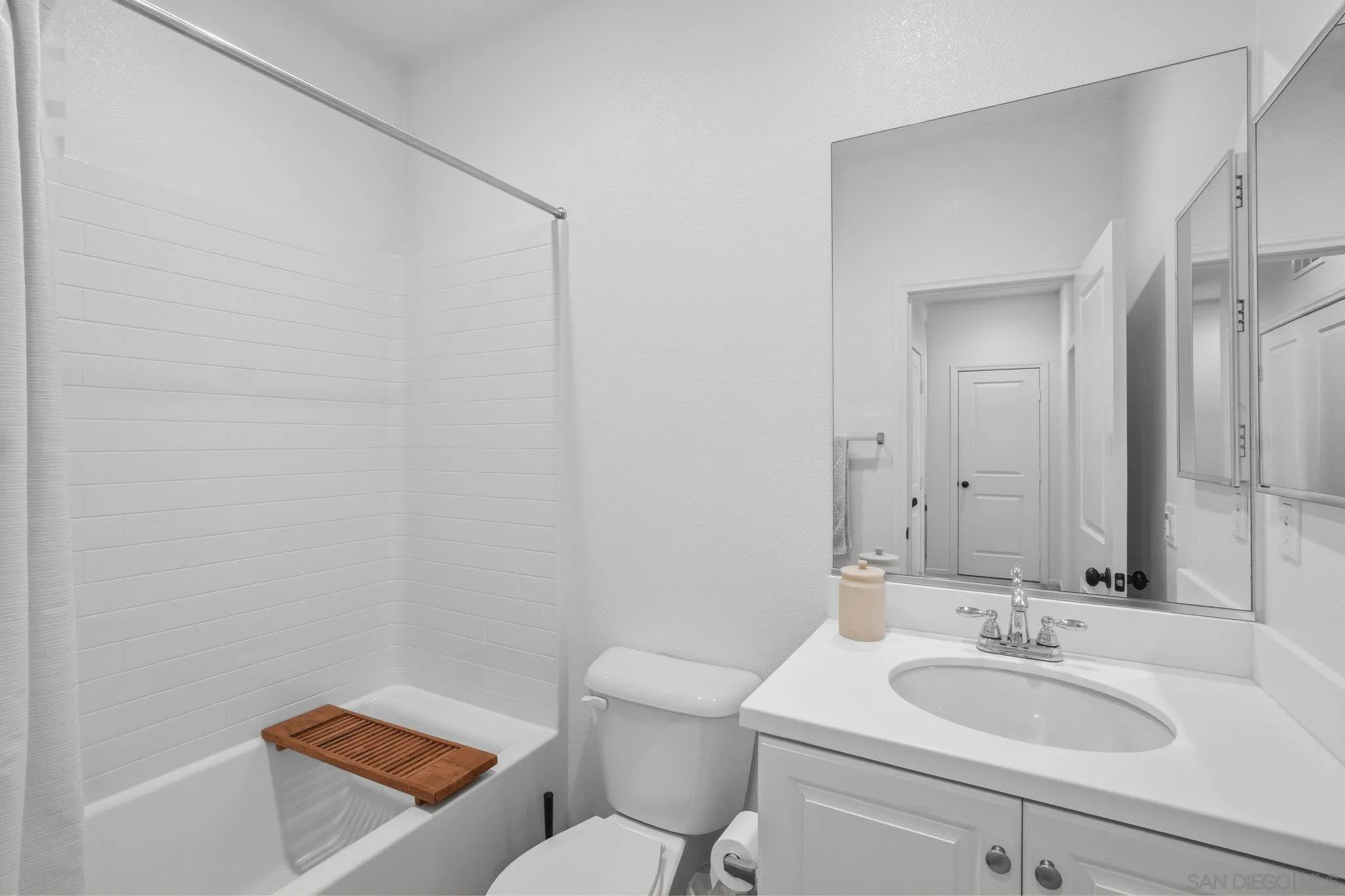 Photo #20: 260011635 Listing: Photo #20