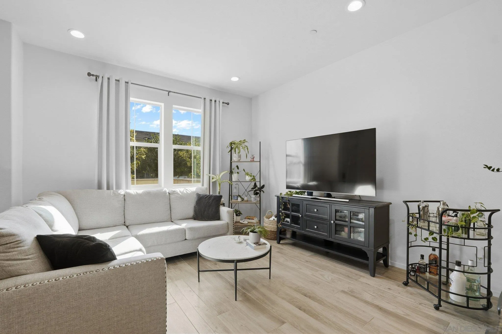 Photo #8: 260011635 Listing: Photo #8