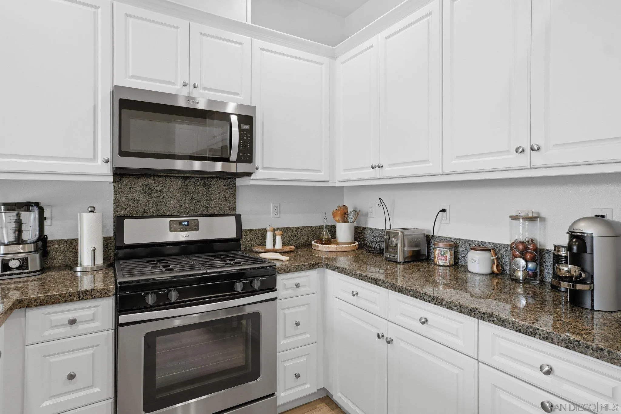 Photo #13: 260011635 Listing: Photo #13