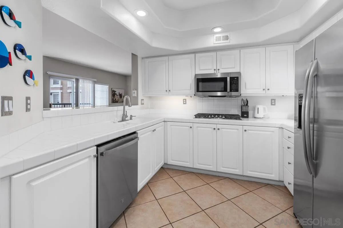 https://cdn.realtyfeed.com/cdn/127/260011636/214472bb261294075a722e2205a0e77f.webp