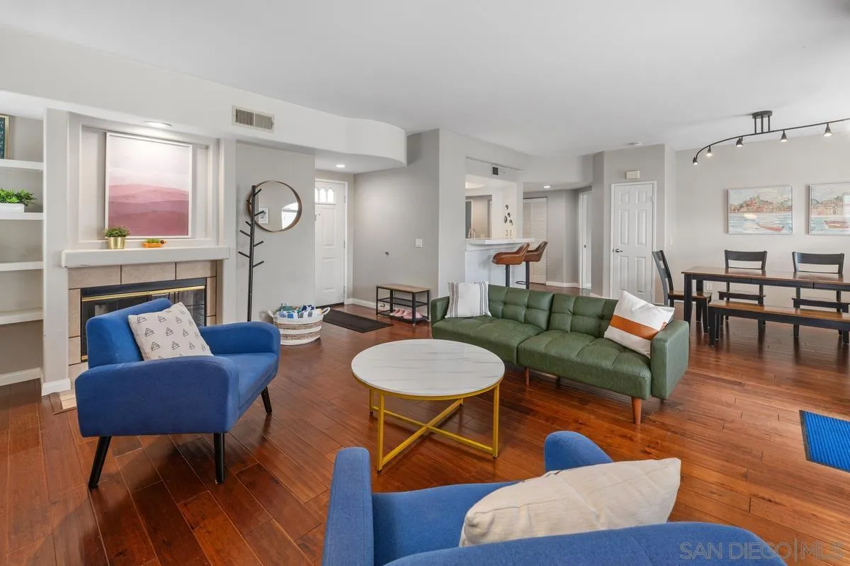 https://cdn.realtyfeed.com/cdn/127/260011636/9b514ad825cc097a97195df9fa303f28.webp