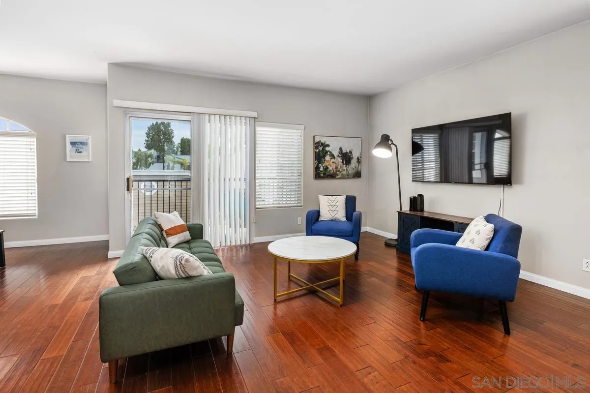 https://cdn.realtyfeed.com/cdn/127/260011636/a98e1bedafd6057bafd95b64ae841cc5.webp