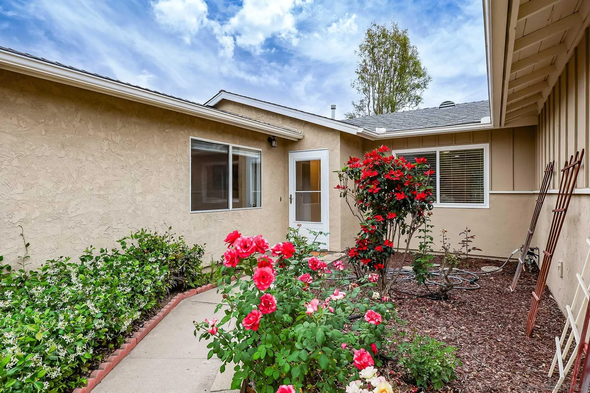 https://cdn.realtyfeed.com/cdn/127/260011637/650204c0d91832720e4c8654920dd7de.webp