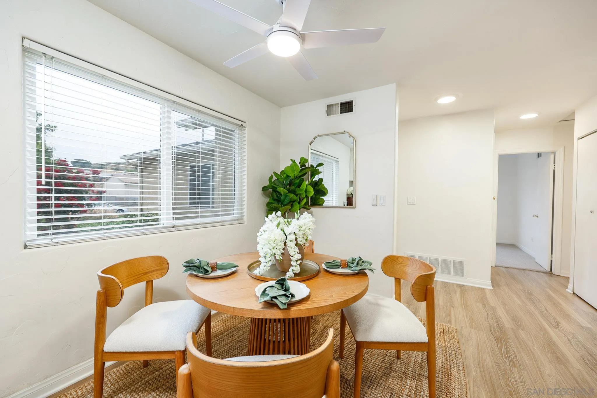 https://cdn.realtyfeed.com/cdn/127/260011637/69804d19bb30b57f98c56769d011b10e.webp