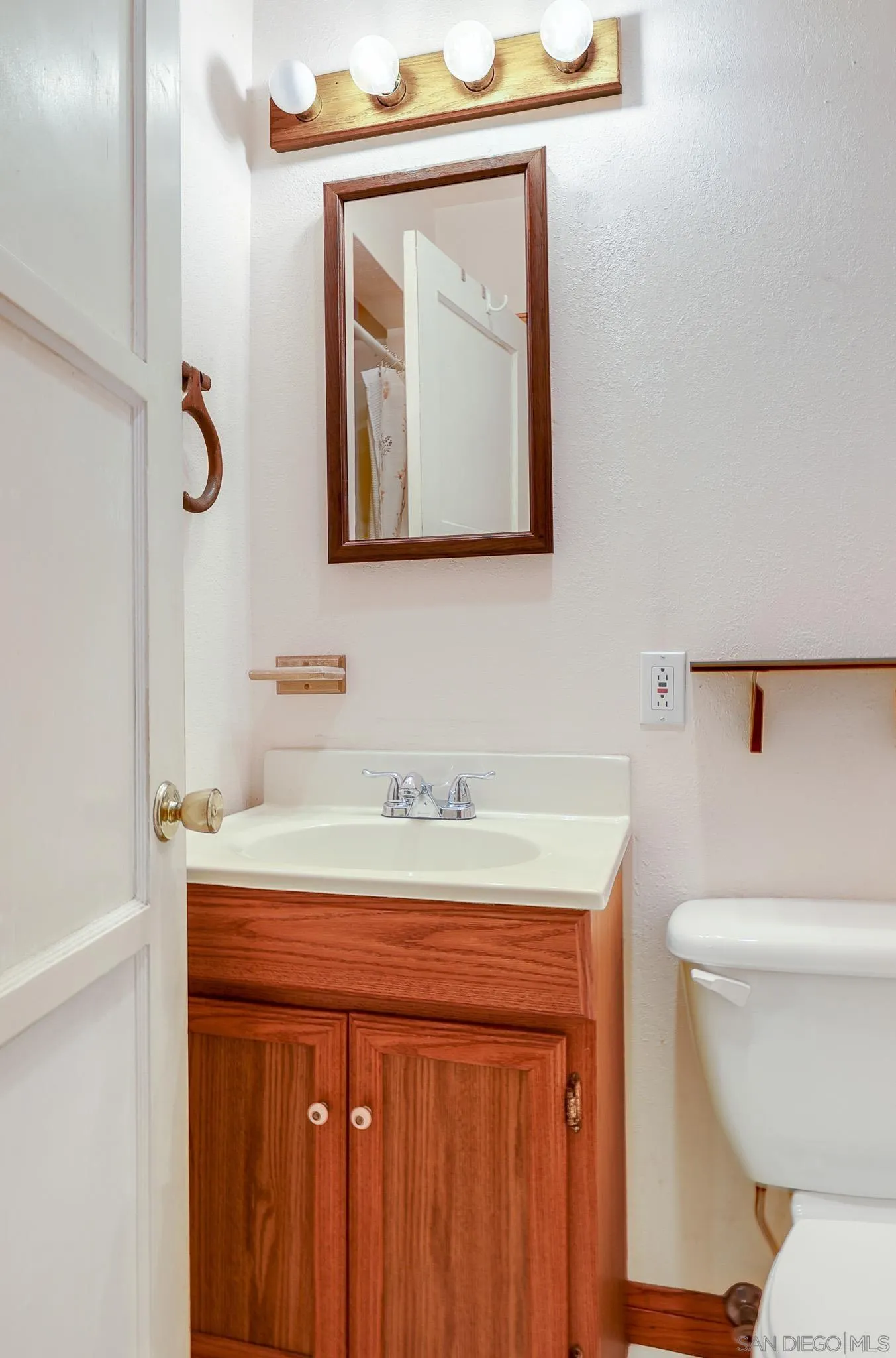 https://cdn.realtyfeed.com/cdn/127/260011641/2a89f2ea603e18e31e81d3ae788a1965.webp