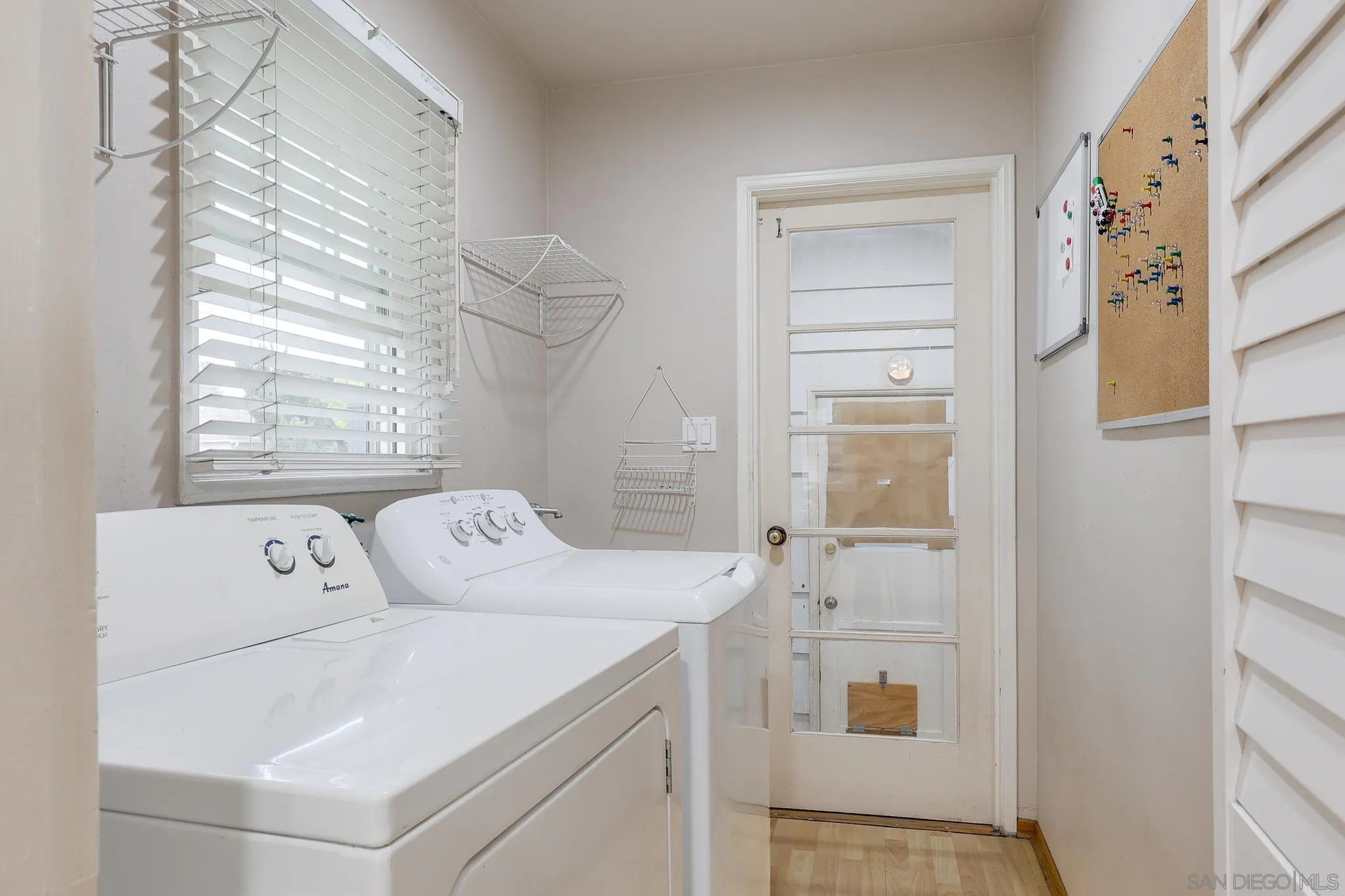 https://cdn.realtyfeed.com/cdn/127/260011641/45751aaef535145c53efc750fdbf3e39.webp