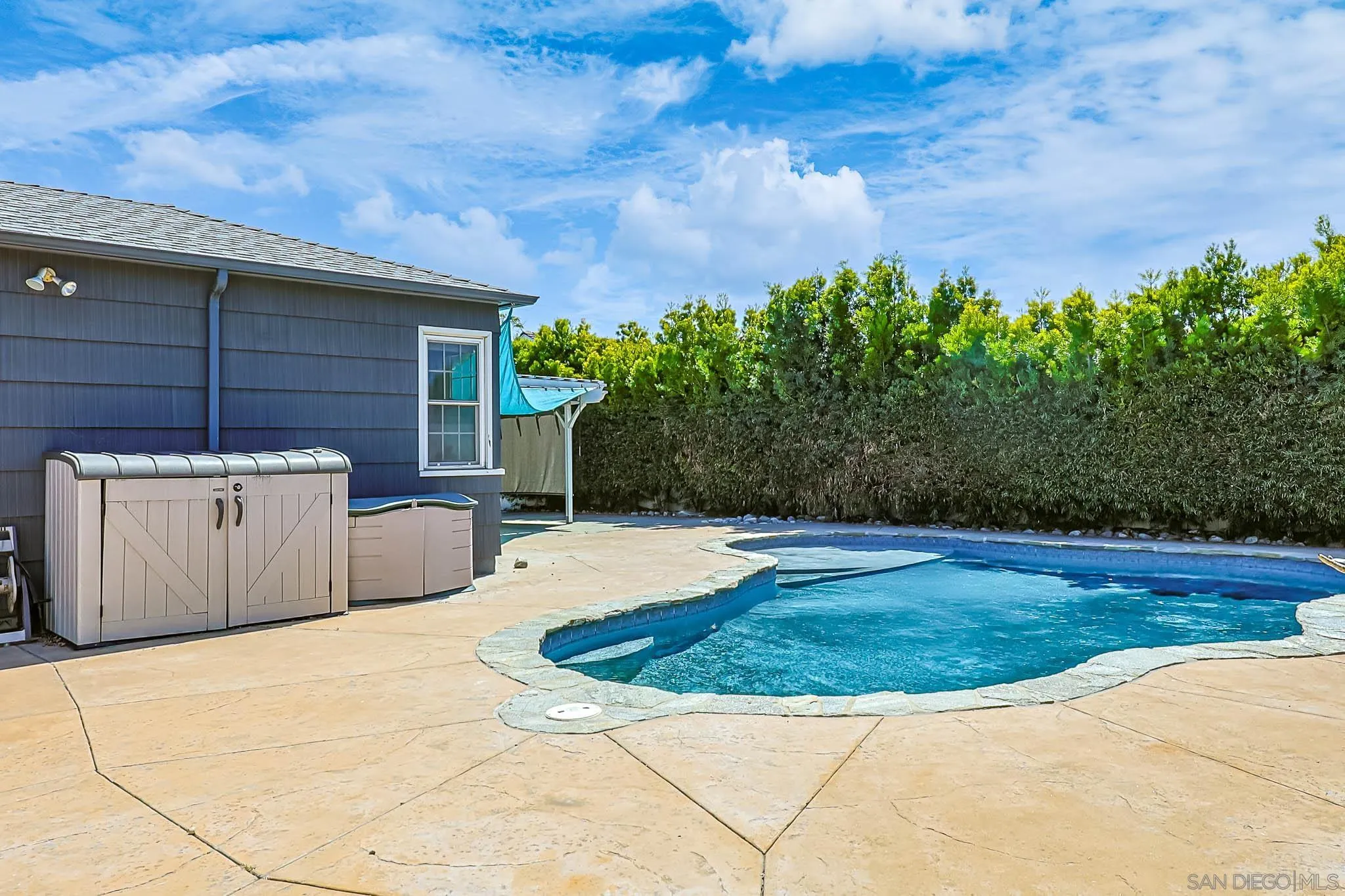https://cdn.realtyfeed.com/cdn/127/260011641/77b8364c23dad2ca7349a7c2294deba5.webp