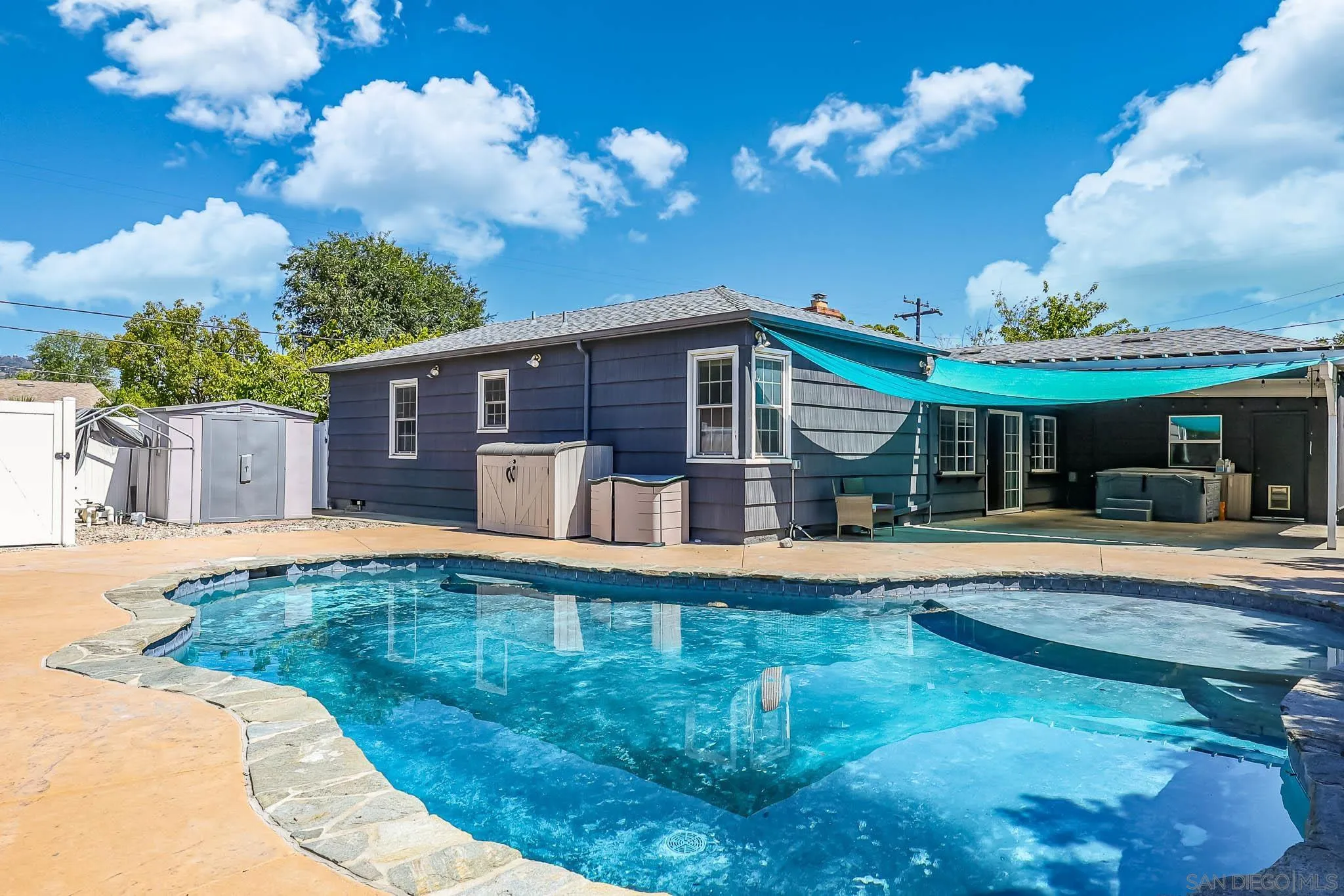 https://cdn.realtyfeed.com/cdn/127/260011641/88c269a780bd90842ab46aa9e31f332f.webp