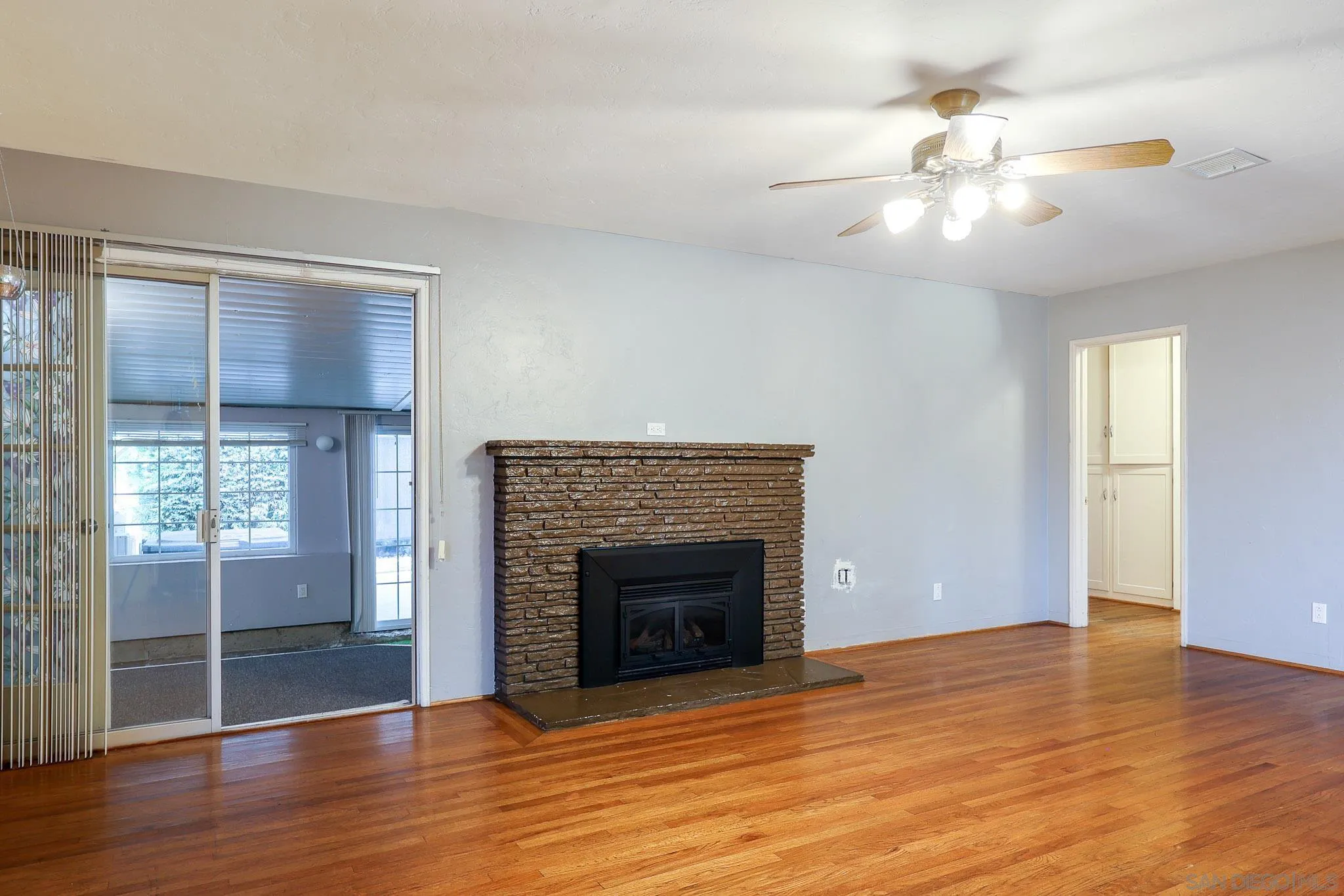 https://cdn.realtyfeed.com/cdn/127/260011641/d3862fe0b073e7a9cb88138f584e1073.webp