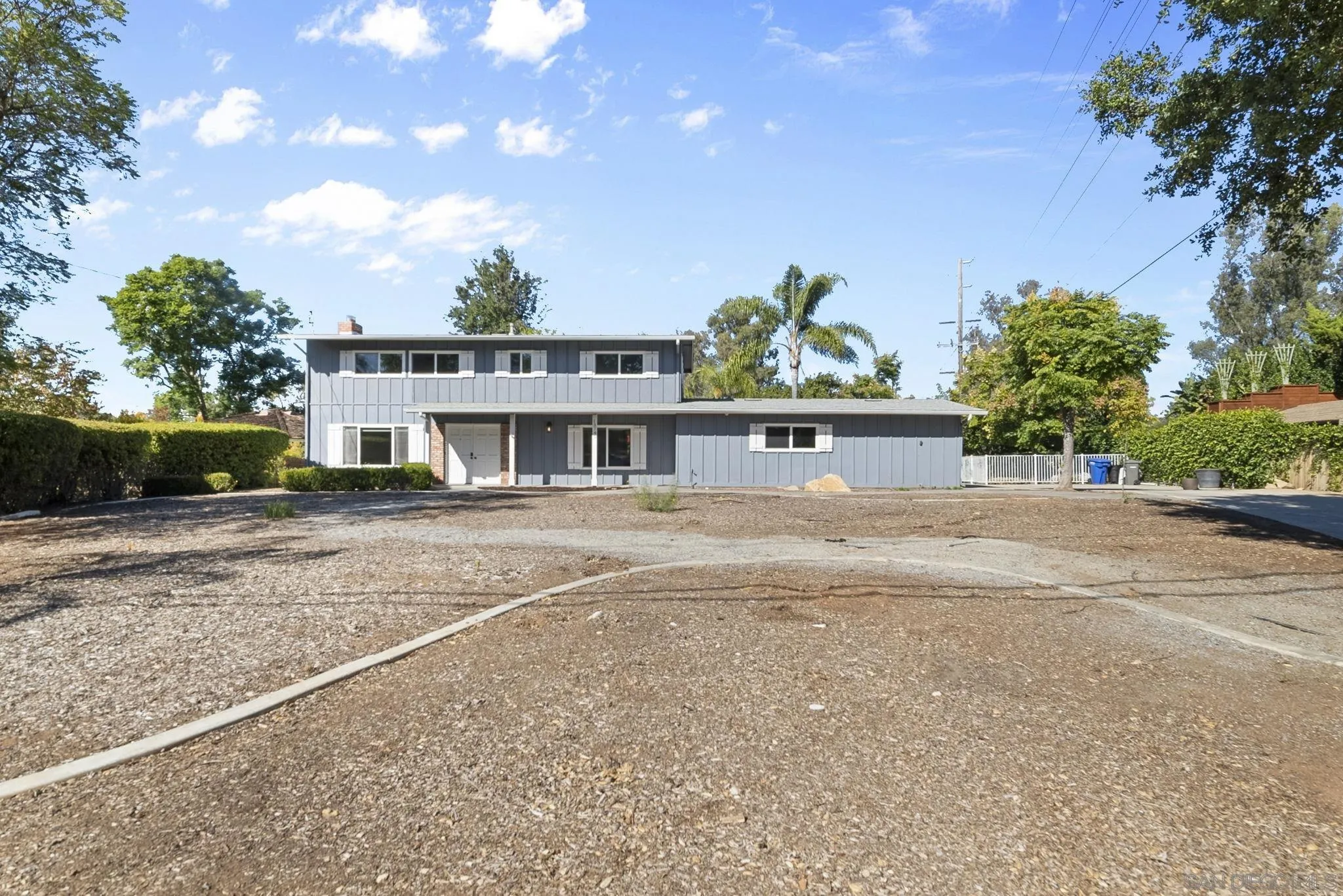 https://cdn.realtyfeed.com/cdn/127/260011642/e8e5614ae56ddb97fa7745cb36465396.webp