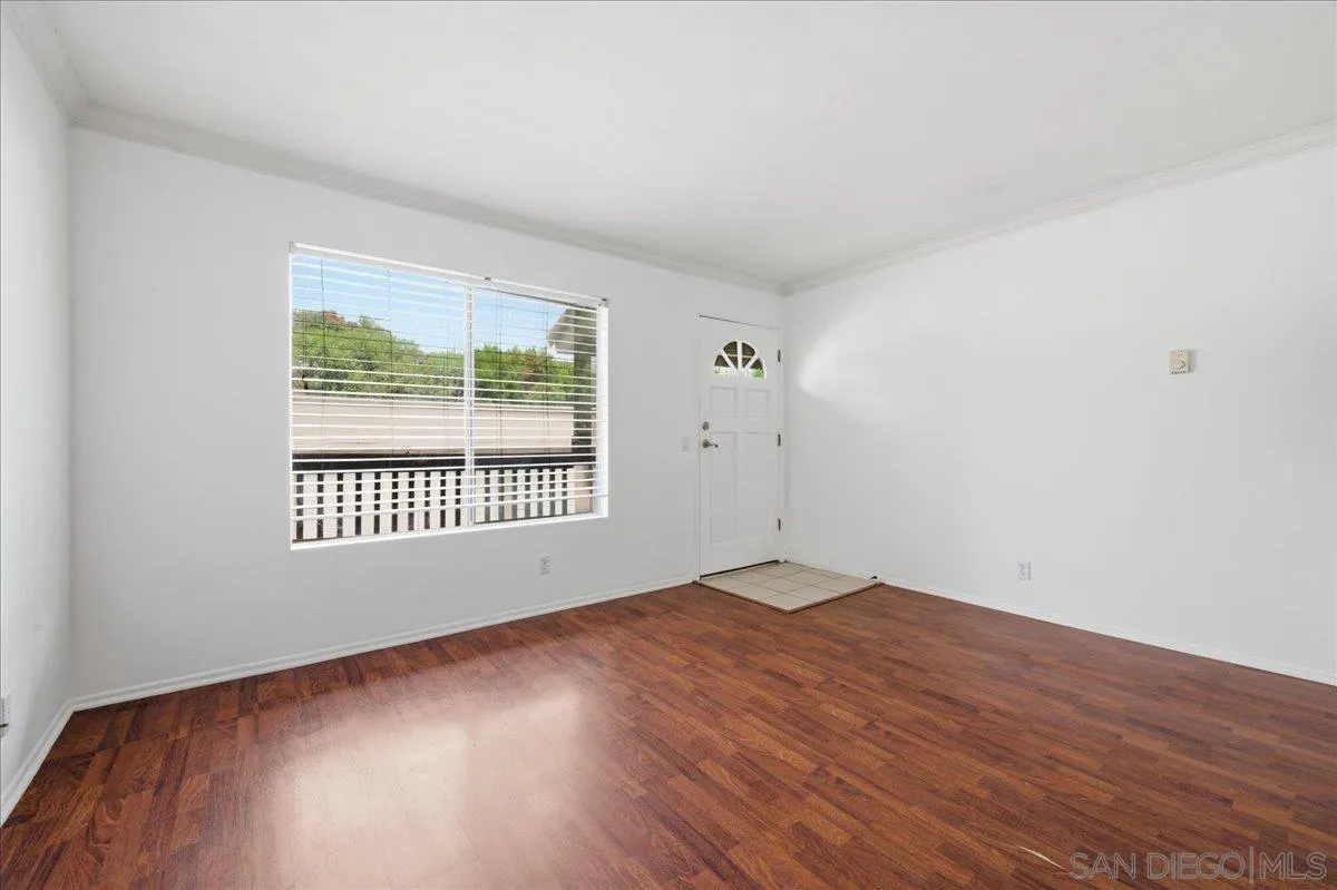 Photo #5: 260011644 Listing: Photo #5
