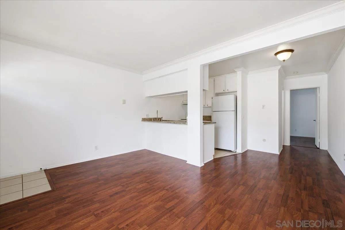 Photo #4: 260011644 Listing: Photo #4