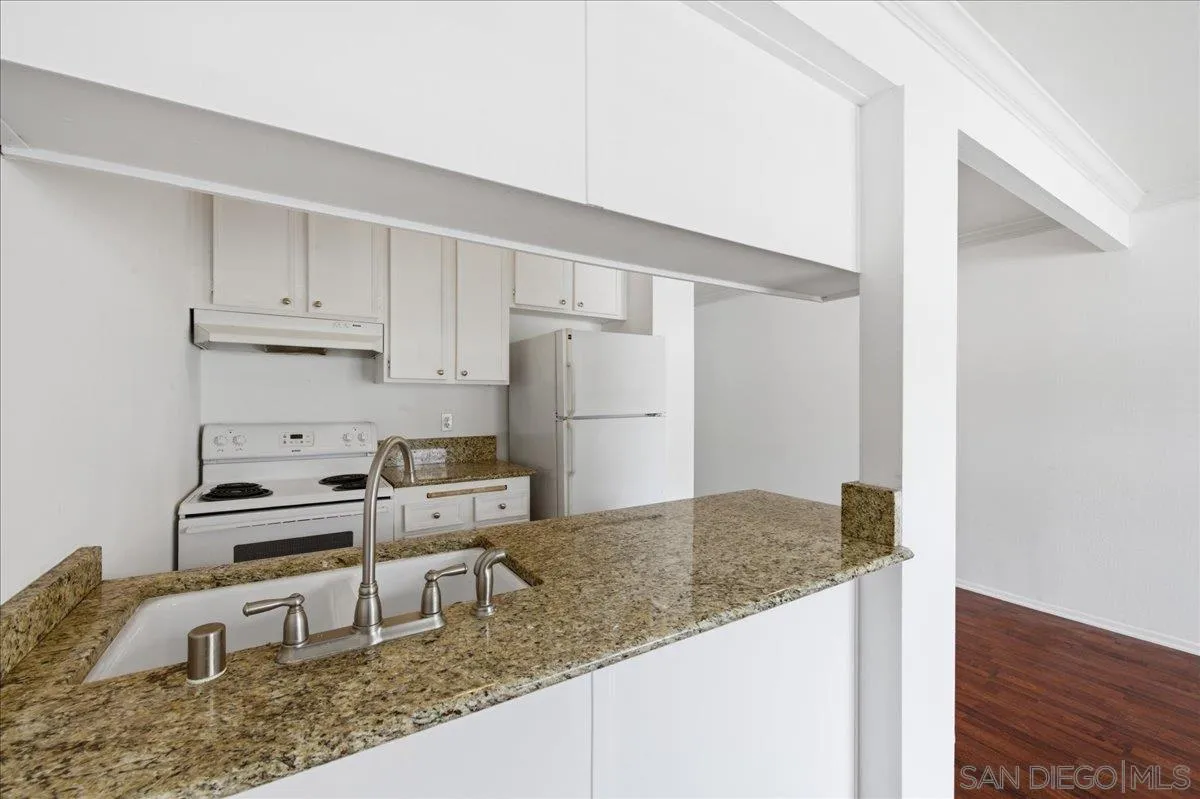Photo #7: 260011644 Listing: Photo #7