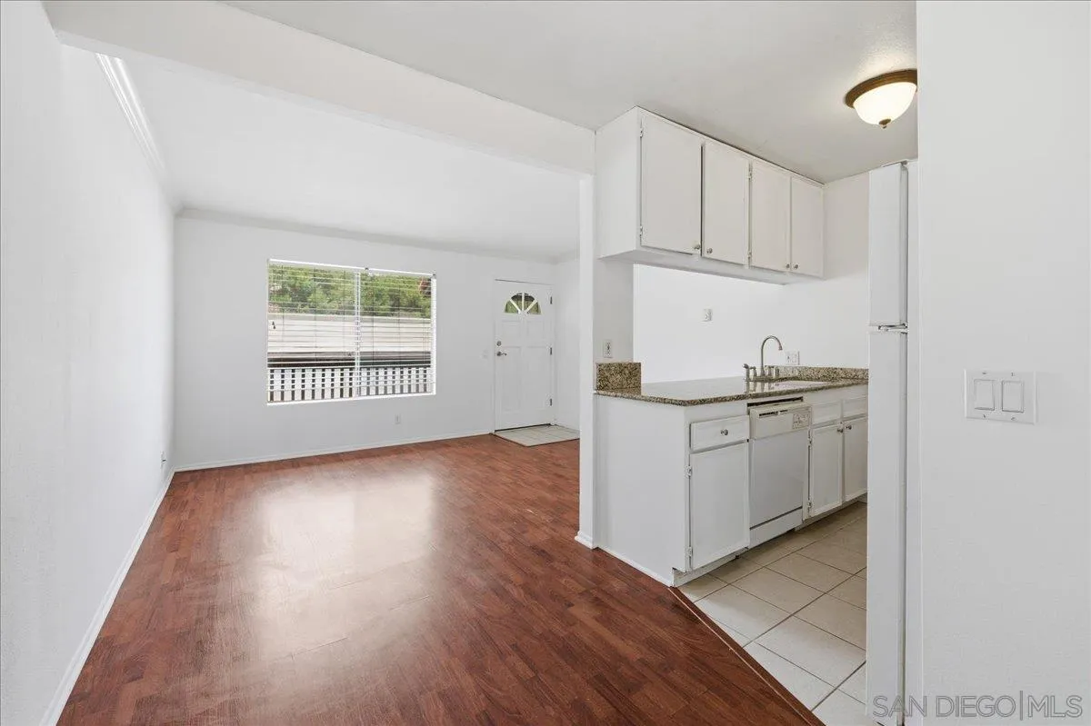 Photo #10: 260011644 Listing: Photo #10