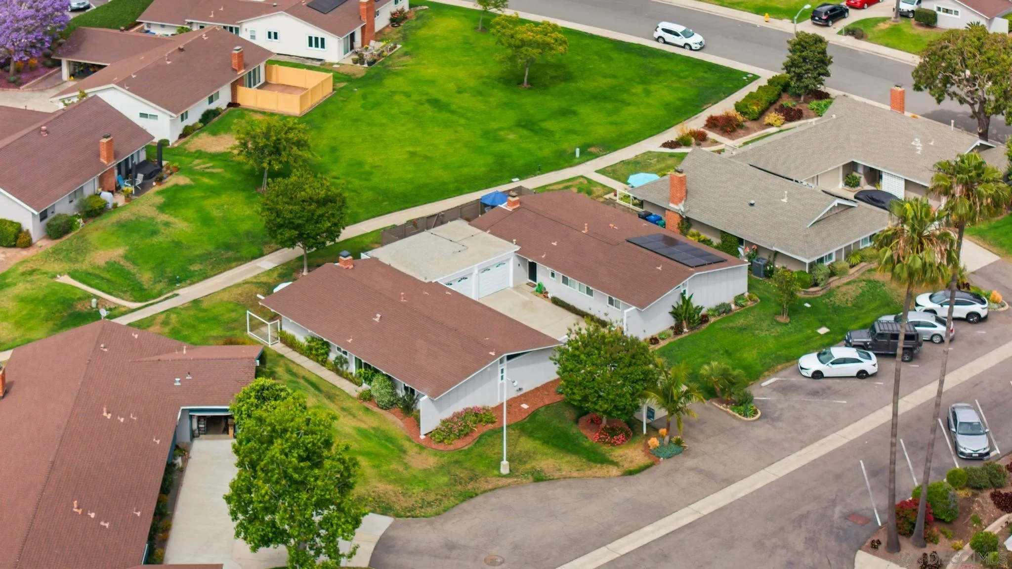 https://cdn.realtyfeed.com/cdn/127/260011645/d693f0b1300ae4976bb40635edc2c552.webp