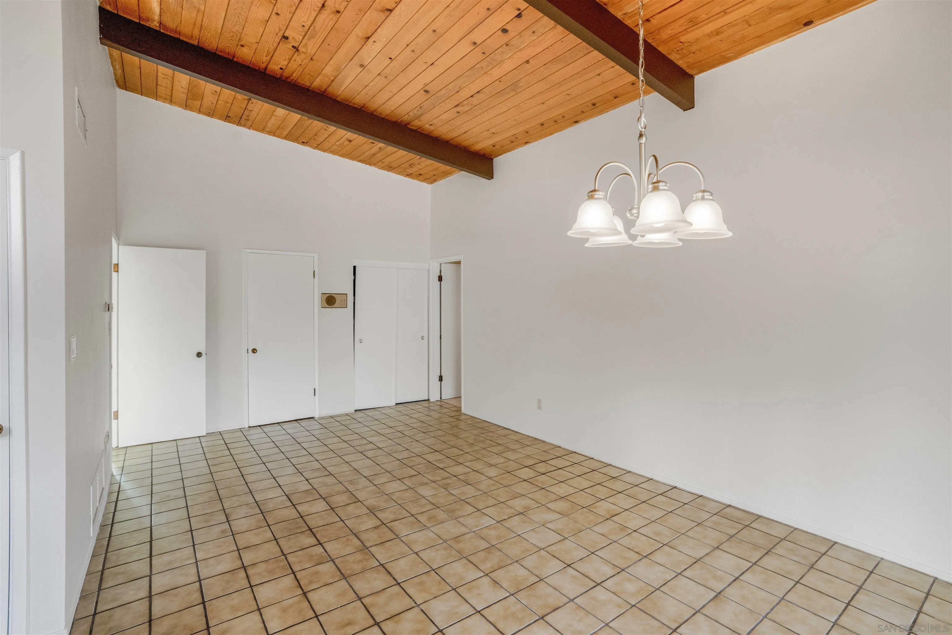 https://cdn.realtyfeed.com/cdn/127/260011649/4664598d926b02fecf5be0d7c6bc2a78.webp