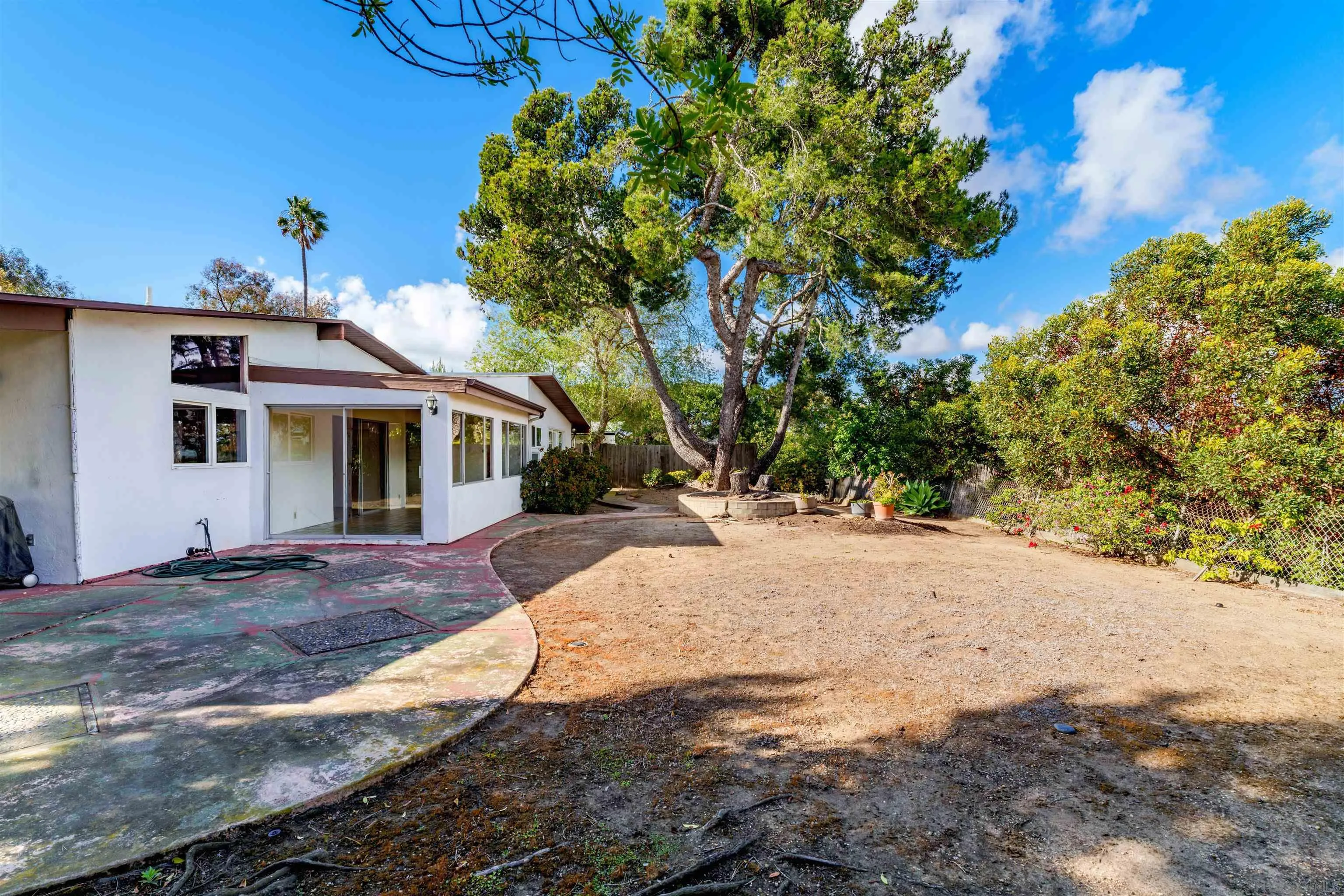 https://cdn.realtyfeed.com/cdn/127/260011649/854494cf377e50fdc220b6c84e8fc5fa.webp