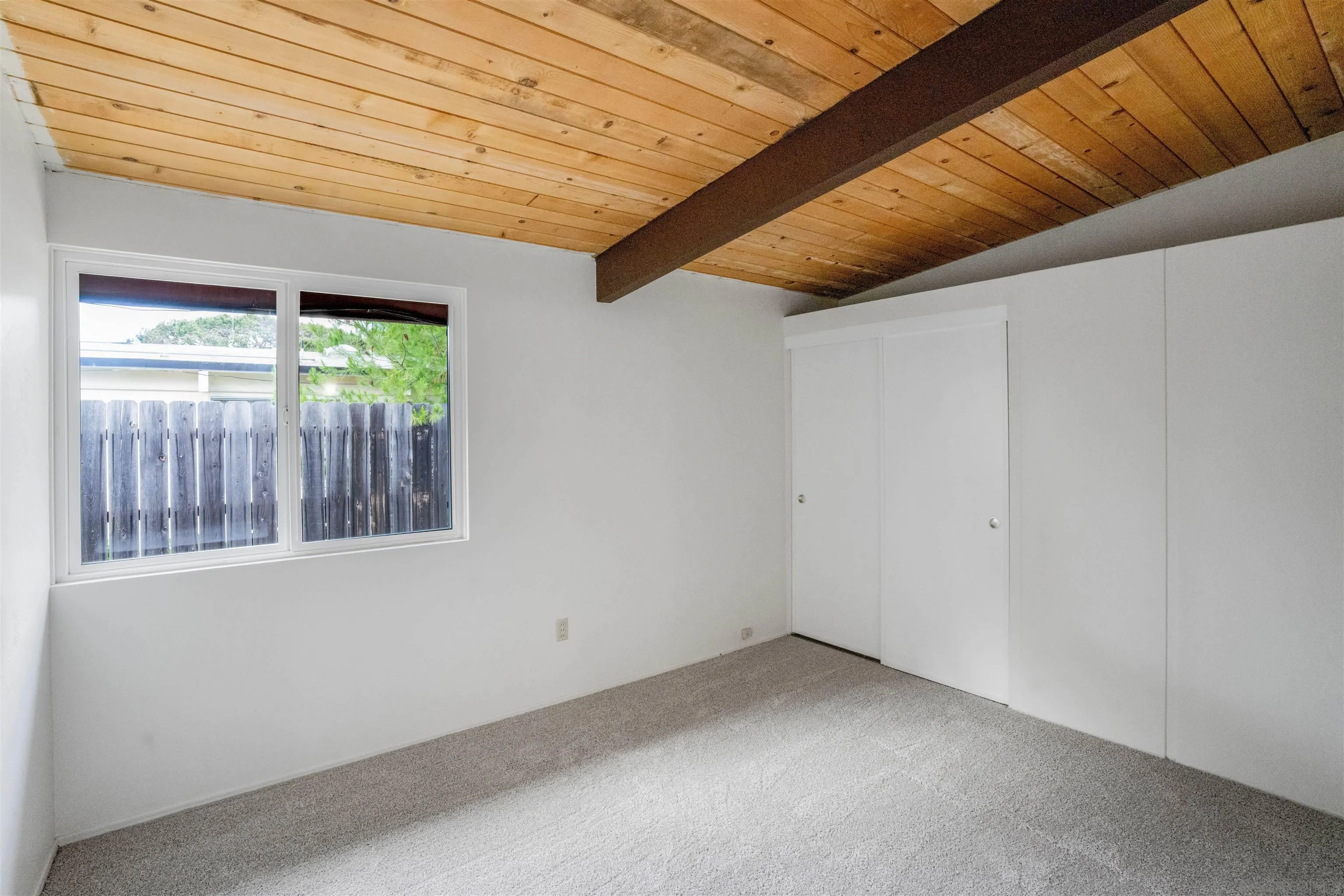 https://cdn.realtyfeed.com/cdn/127/260011649/8606d44729873e1dec1d53dfb1fe4782.webp