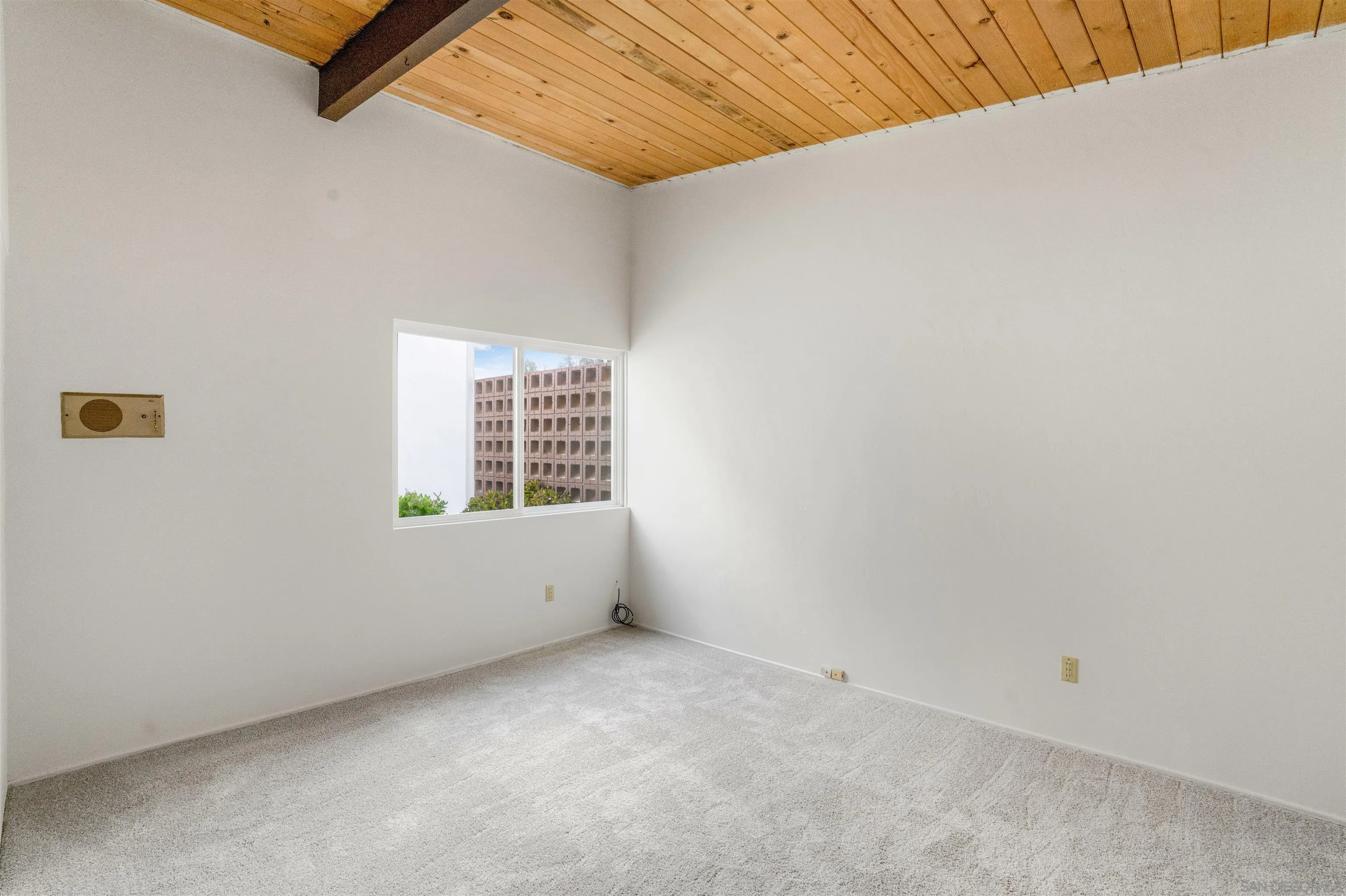 https://cdn.realtyfeed.com/cdn/127/260011649/b5a97739ec9d5702ec9f17657565b235.webp