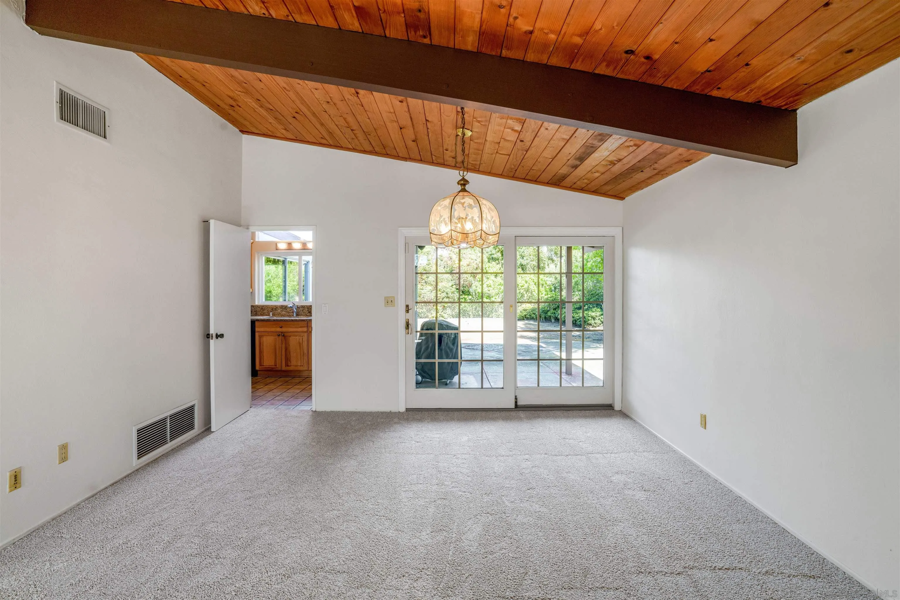 https://cdn.realtyfeed.com/cdn/127/260011649/d29ee078c45c750dffdea42e61c0eed3.webp