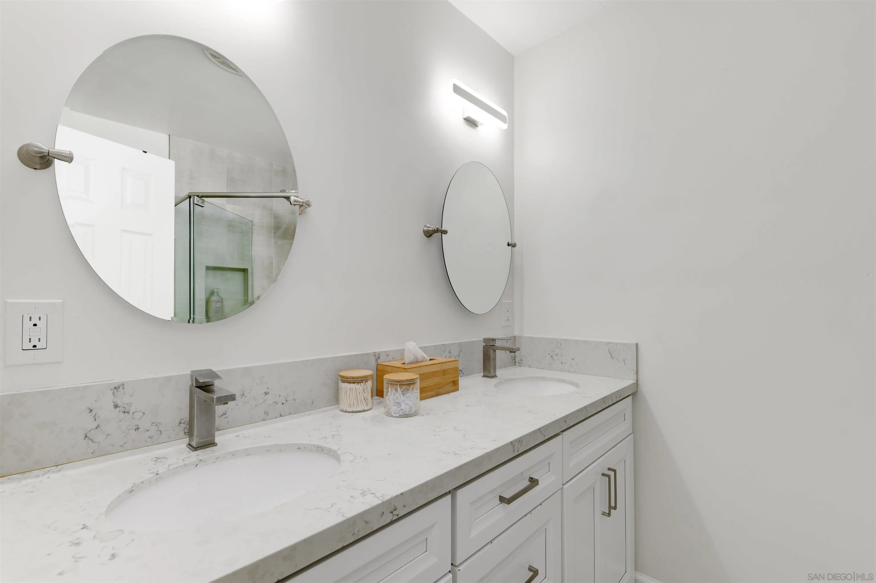 https://cdn.realtyfeed.com/cdn/127/260011656/1ca56278f3d599060d225858f9ebf809.webp