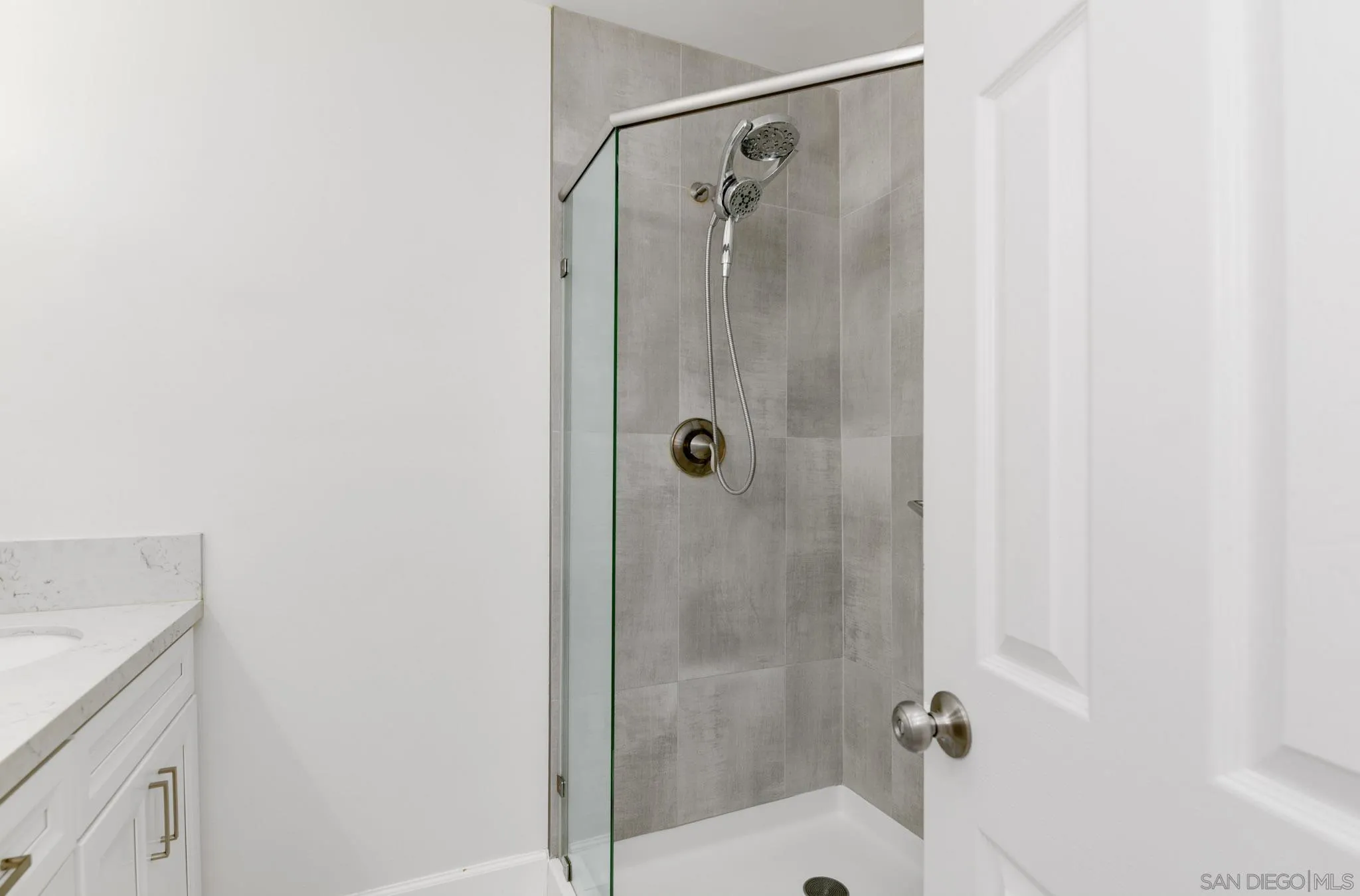 https://cdn.realtyfeed.com/cdn/127/260011656/24a5016e9bd8f4e3c46ad8d28dad9d6c.webp