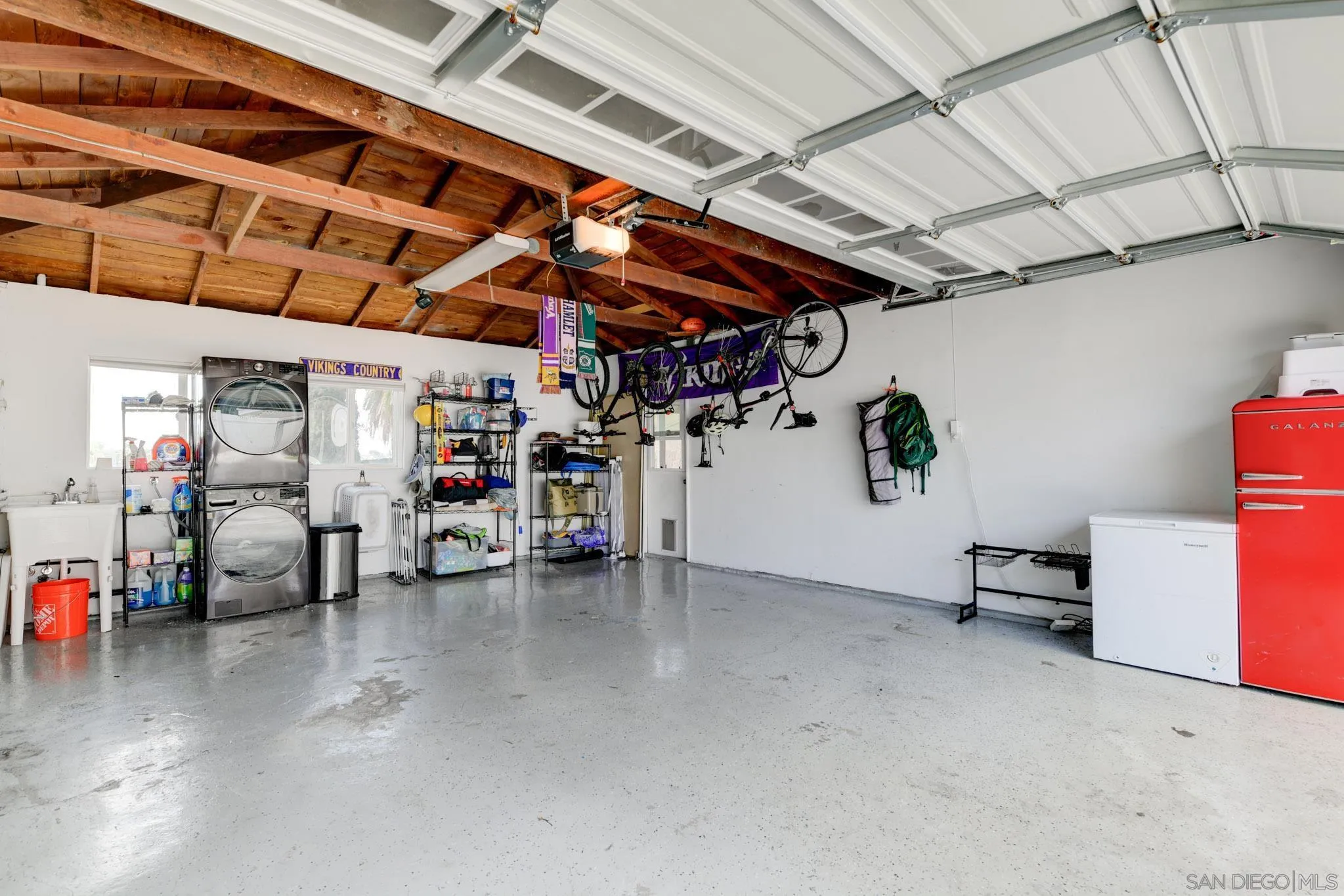 https://cdn.realtyfeed.com/cdn/127/260011656/a7d5eeb1c66917de584e8da7b675f2a0.webp