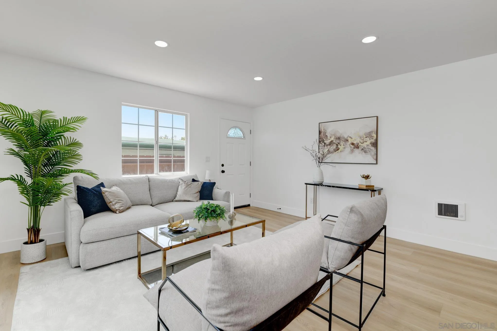 https://cdn.realtyfeed.com/cdn/127/260011659/392396f4627ffd2cbce4b28e232a8597.webp