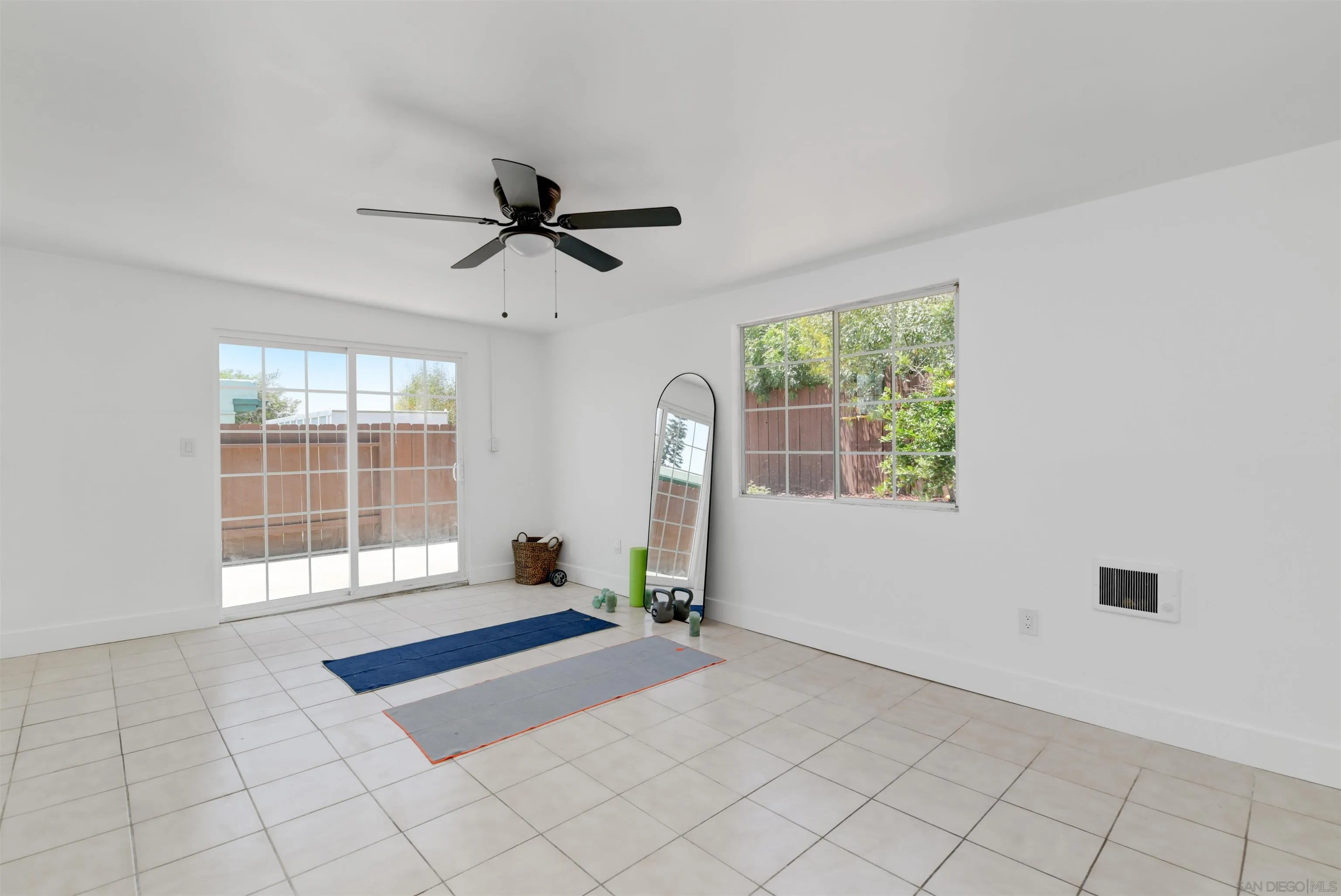 https://cdn.realtyfeed.com/cdn/127/260011659/879184b14da33ae0d7102b6aa85dfd1f.webp