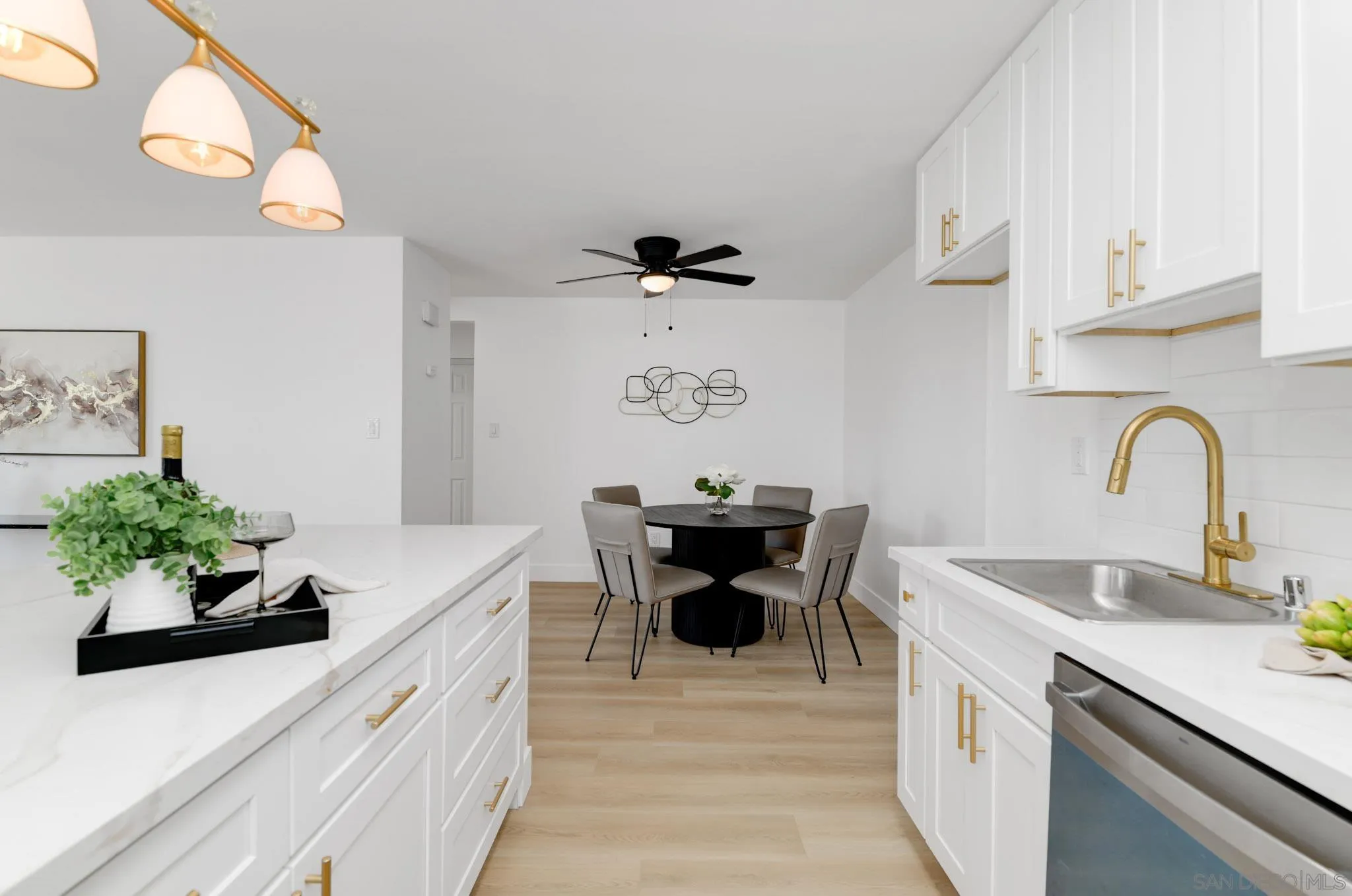 https://cdn.realtyfeed.com/cdn/127/260011659/97514fa2103cc29efe6fccd9b7fe05ad.webp
