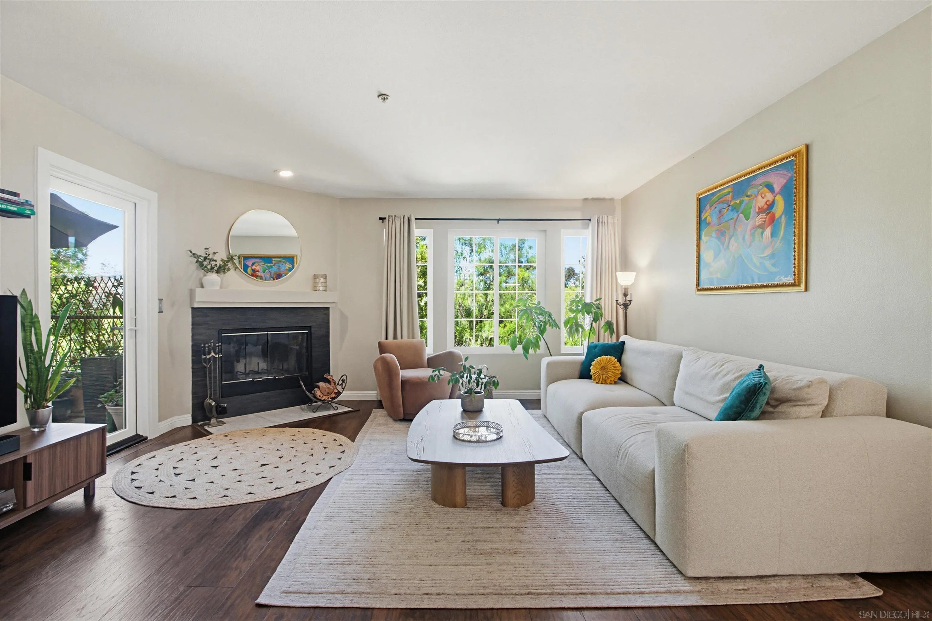 Photo #1: 260011661 Listing: Photo #1