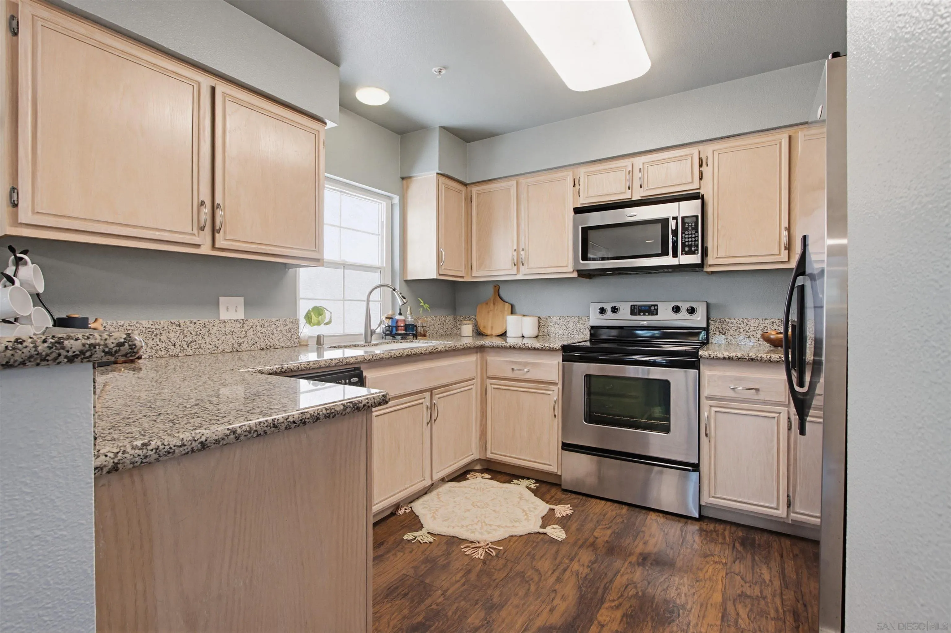Photo #3: 260011661 Listing: Photo #3