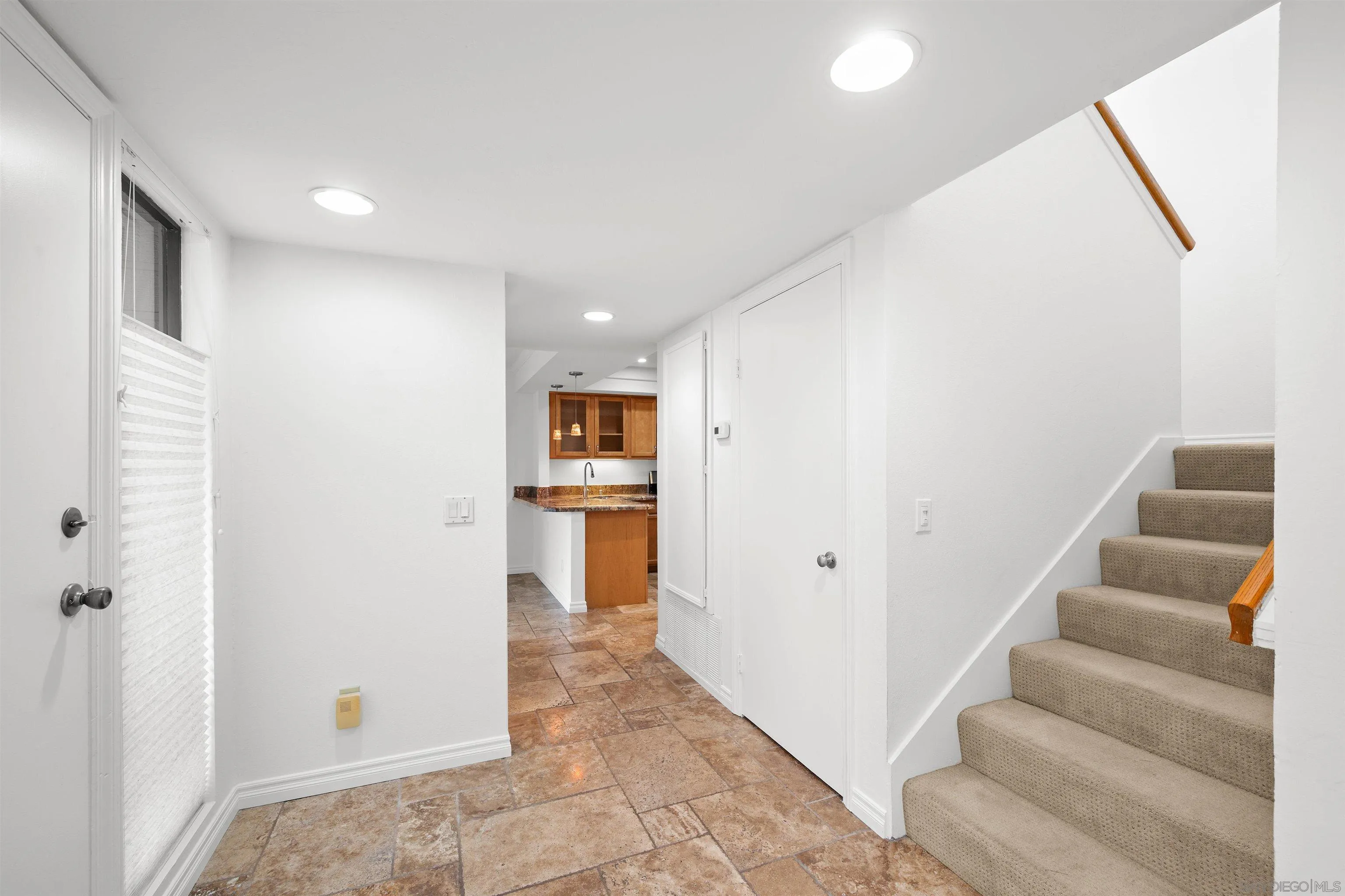 https://cdn.realtyfeed.com/cdn/127/260011669/0e995908b6c621bee15c2e931dda5e54.webp