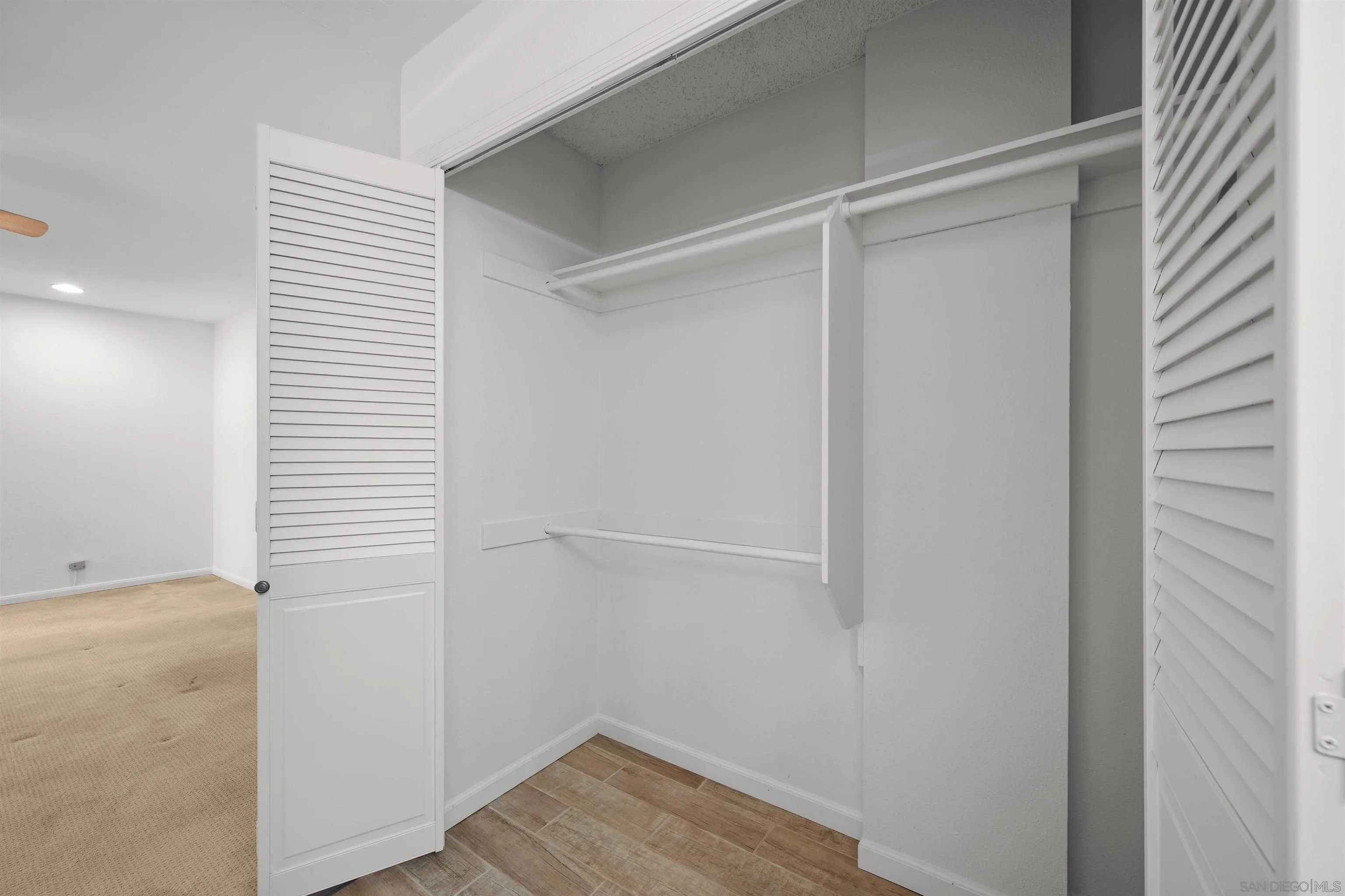 https://cdn.realtyfeed.com/cdn/127/260011669/4c2561ad3b5185abdf7255b49b139922.webp