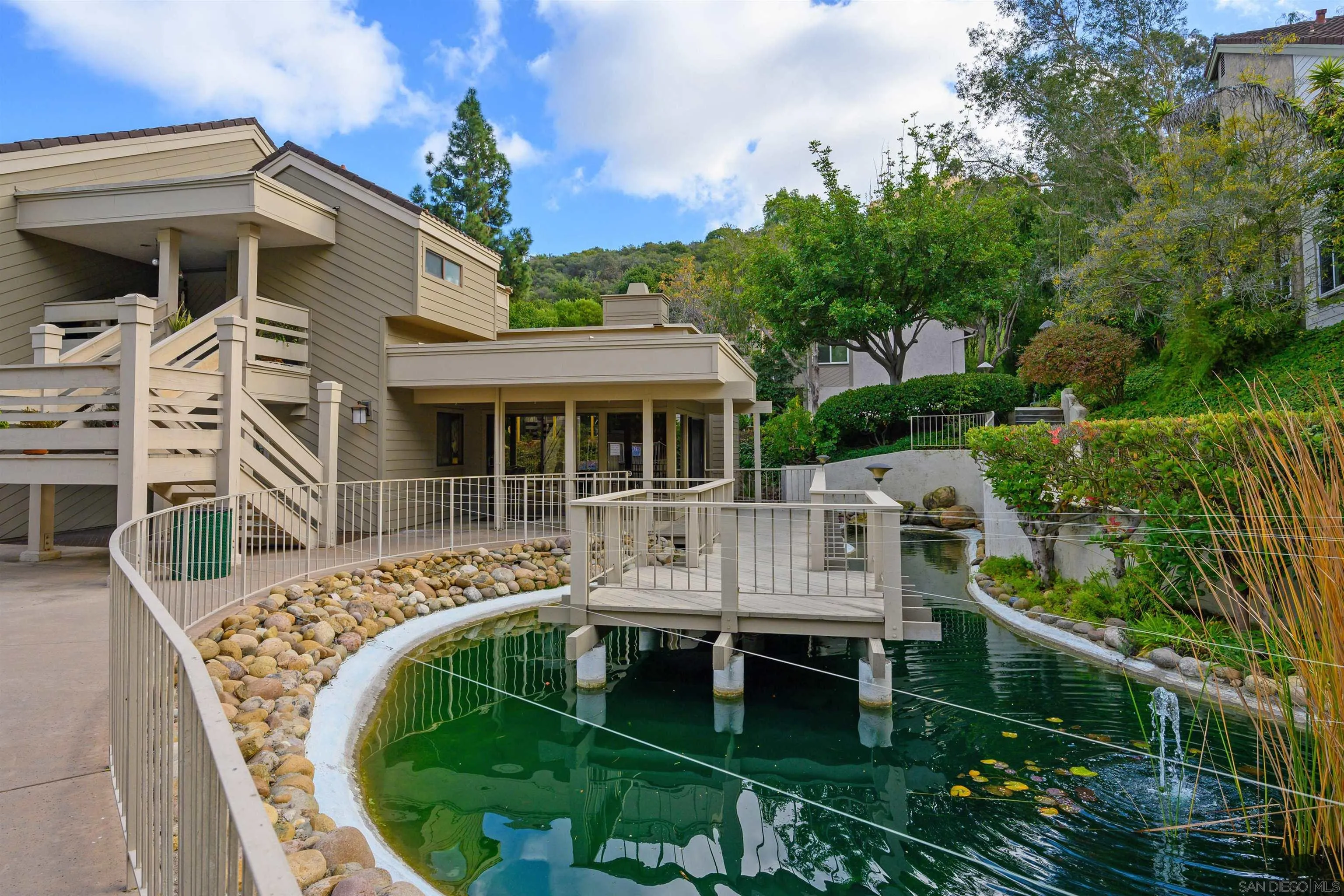 https://cdn.realtyfeed.com/cdn/127/260011669/5d4abf8e1933fd6d0b413ab277edf7c6.webp