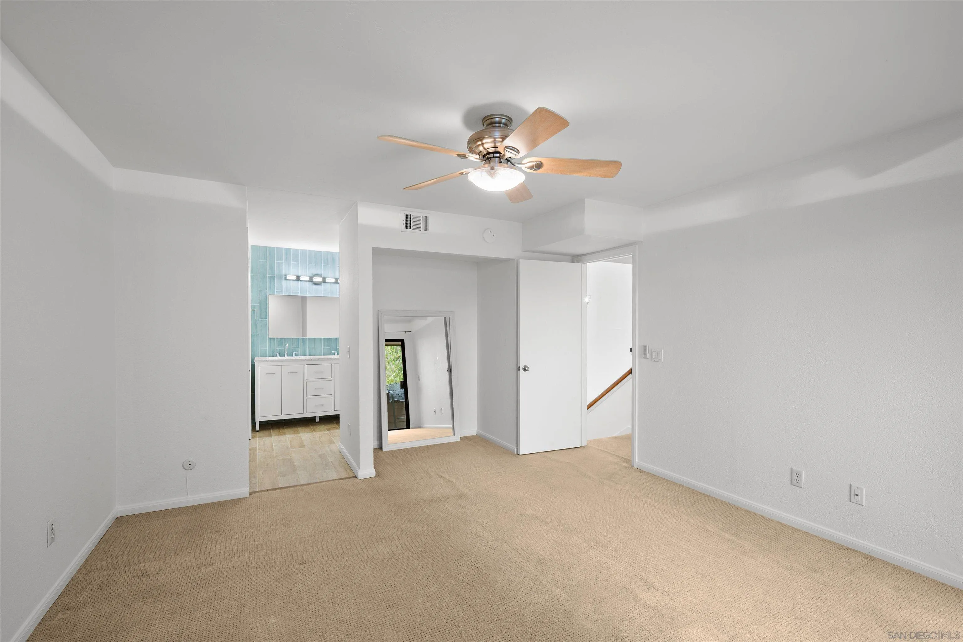 https://cdn.realtyfeed.com/cdn/127/260011669/626107956007a58f0787c0ee38c091a3.webp