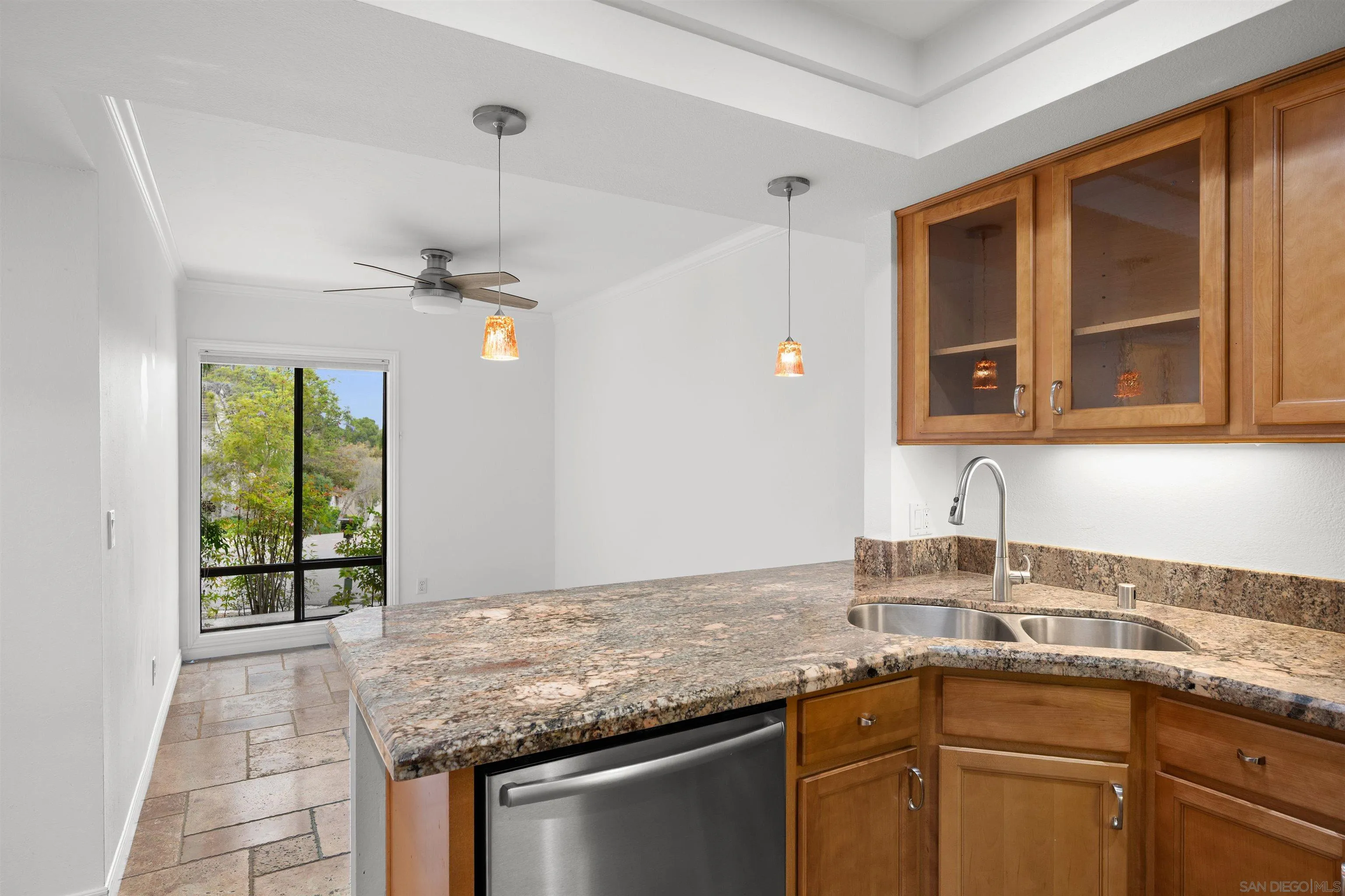 https://cdn.realtyfeed.com/cdn/127/260011669/a8ec12fb090d7e1ca6d9a0d84e6ce6f1.webp