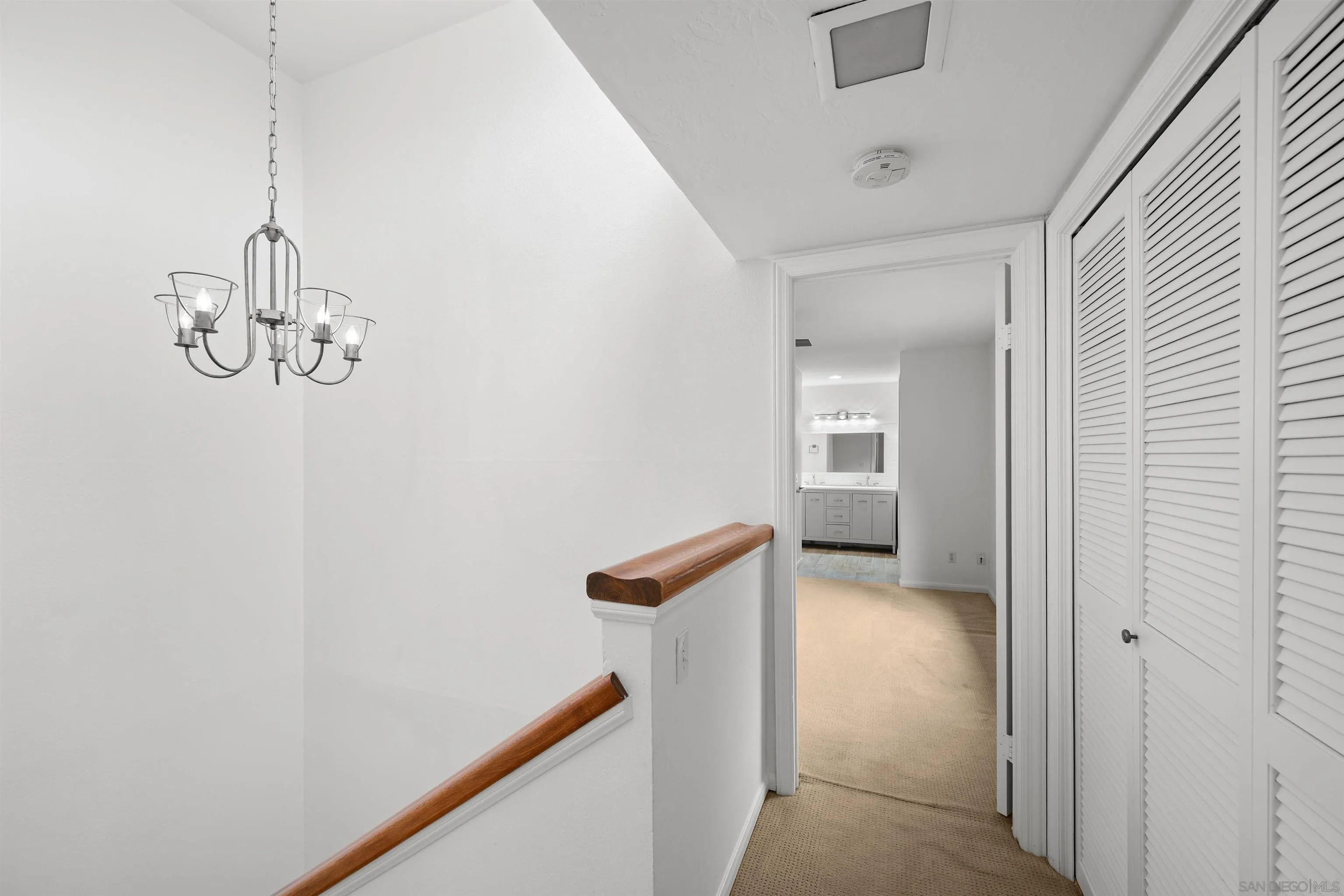 https://cdn.realtyfeed.com/cdn/127/260011669/c3c20a9b8b5bd370cc2d2028546c694e.webp