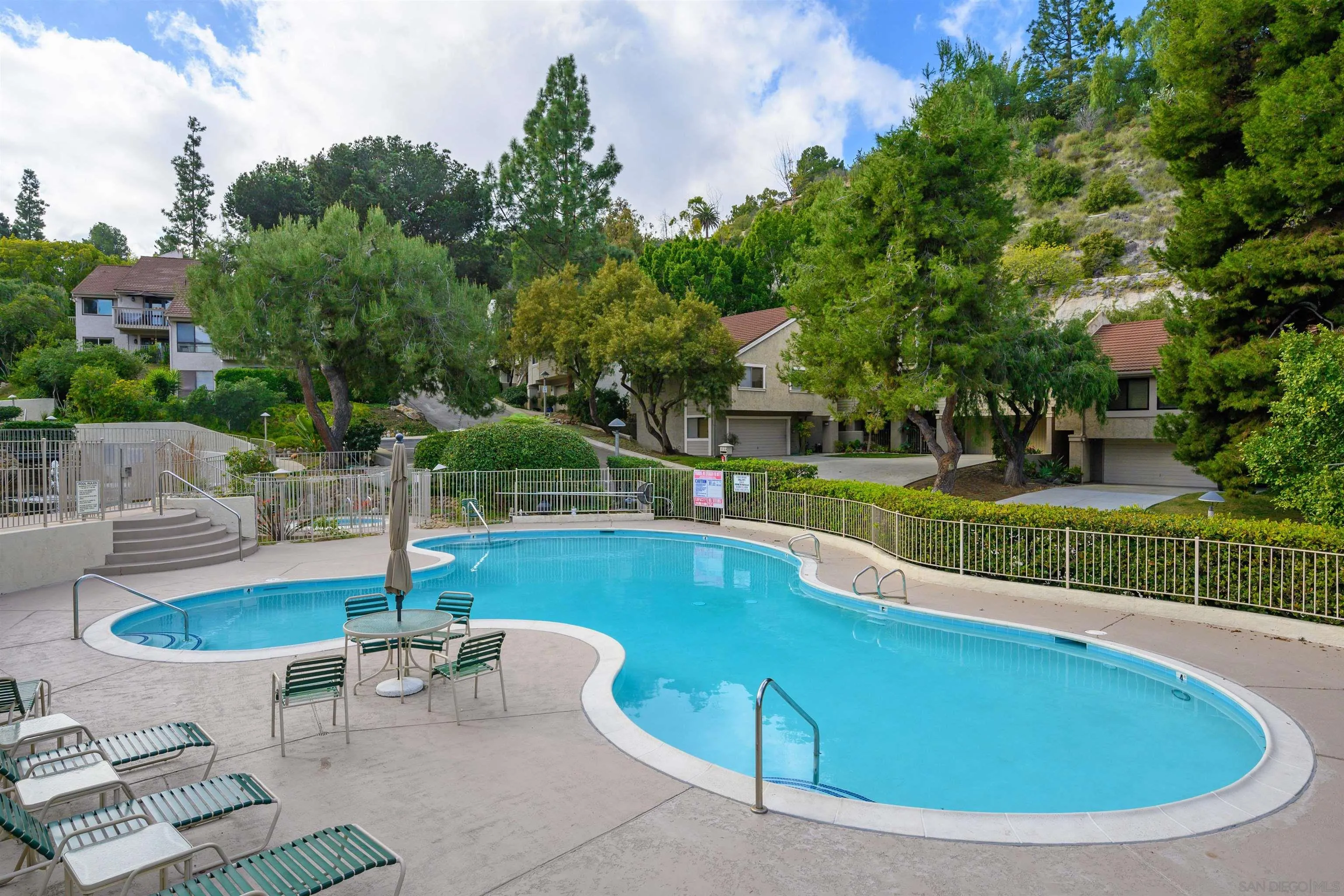 https://cdn.realtyfeed.com/cdn/127/260011669/d41827cf0d8f6b0b121de1abb3cbcaf5.webp